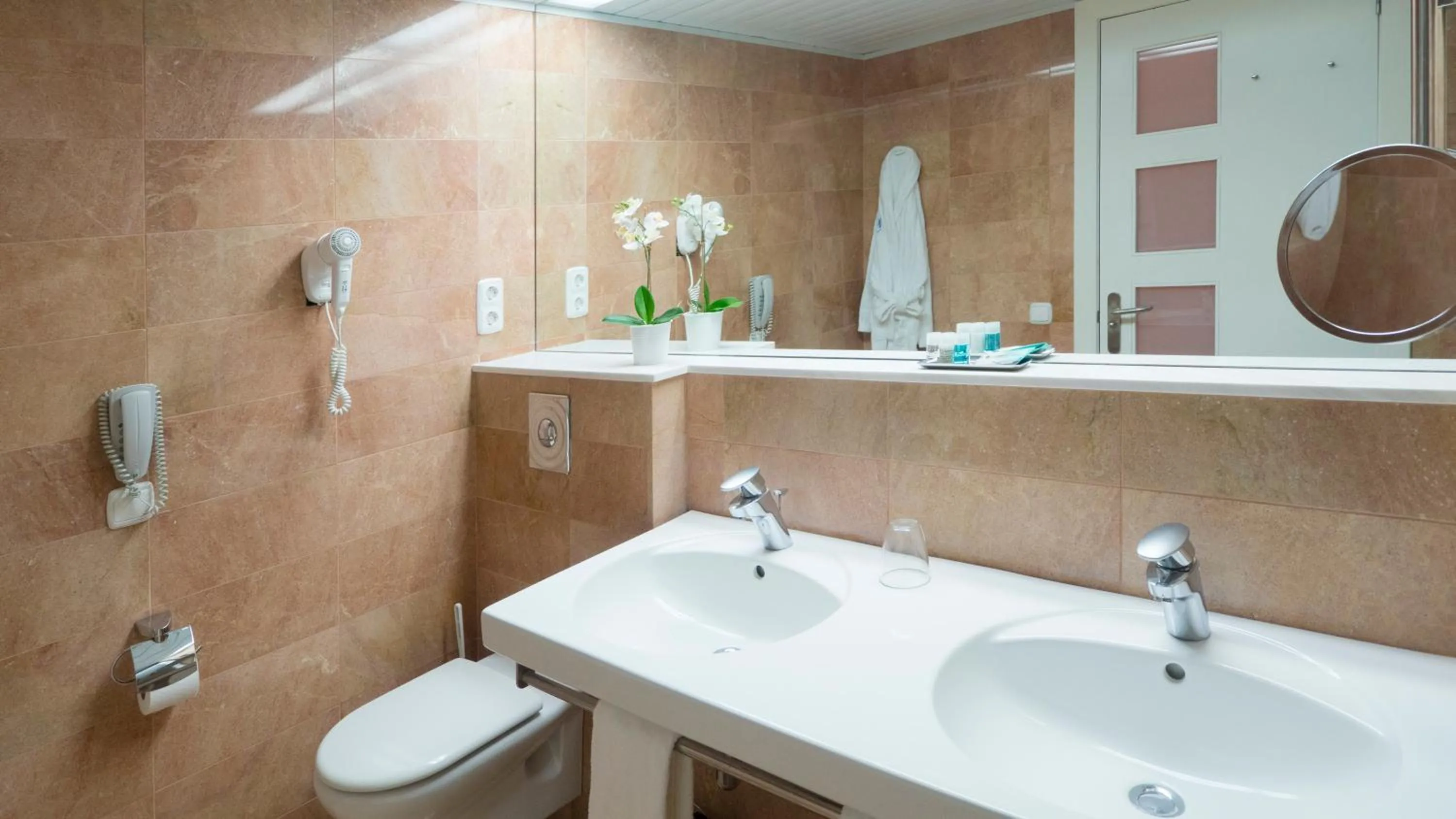 Double or Twin Room in Hotel Clipper - EL DELFÍN VERDE RESORTS - Platja de Pals