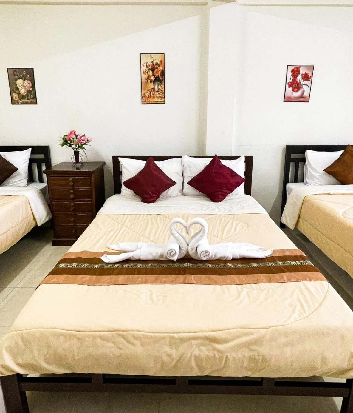 Bed in Rueangrat Hotel