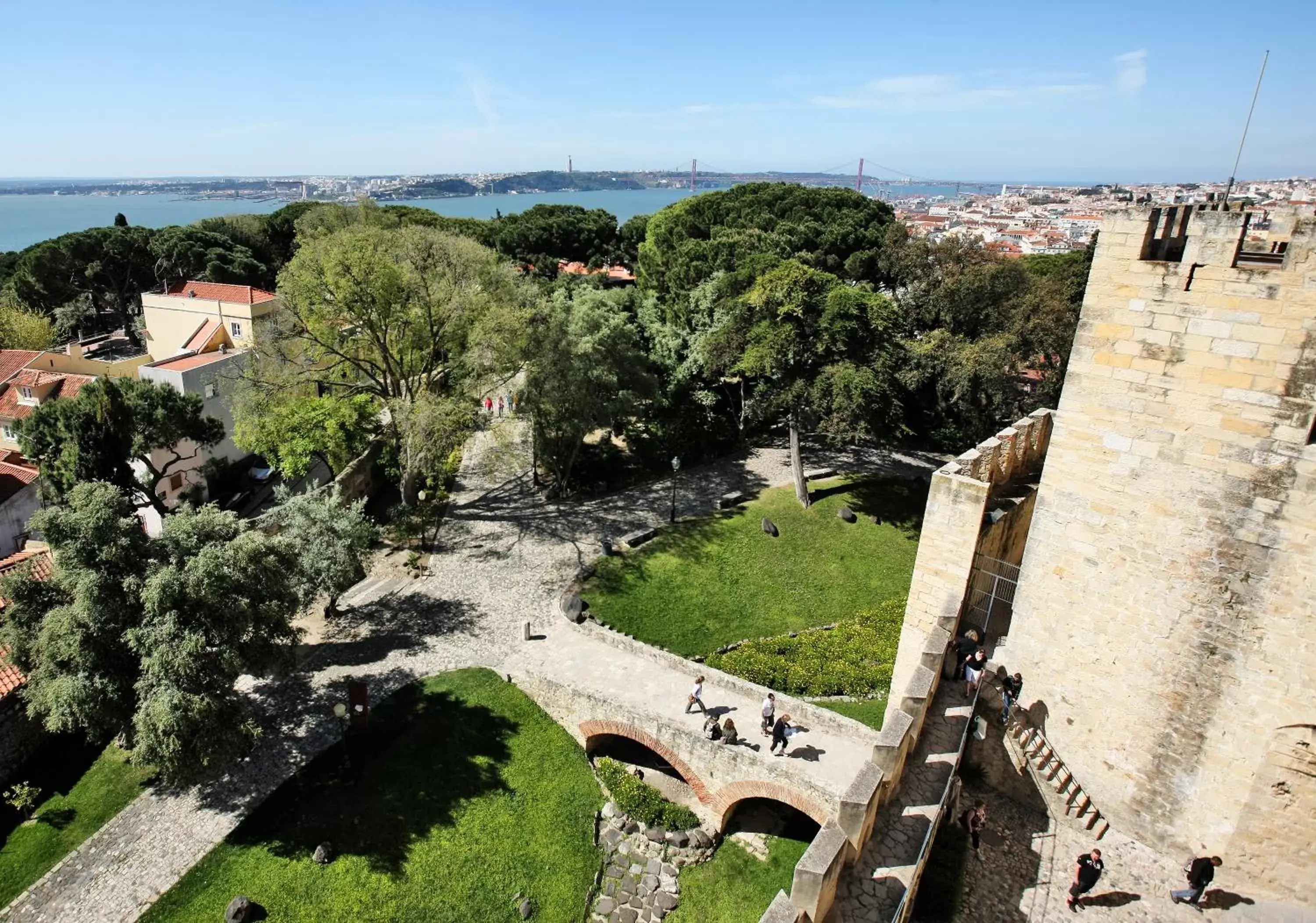 Area and facilities in Solar do Castelo - Lisbon Heritage Collection - Alfama