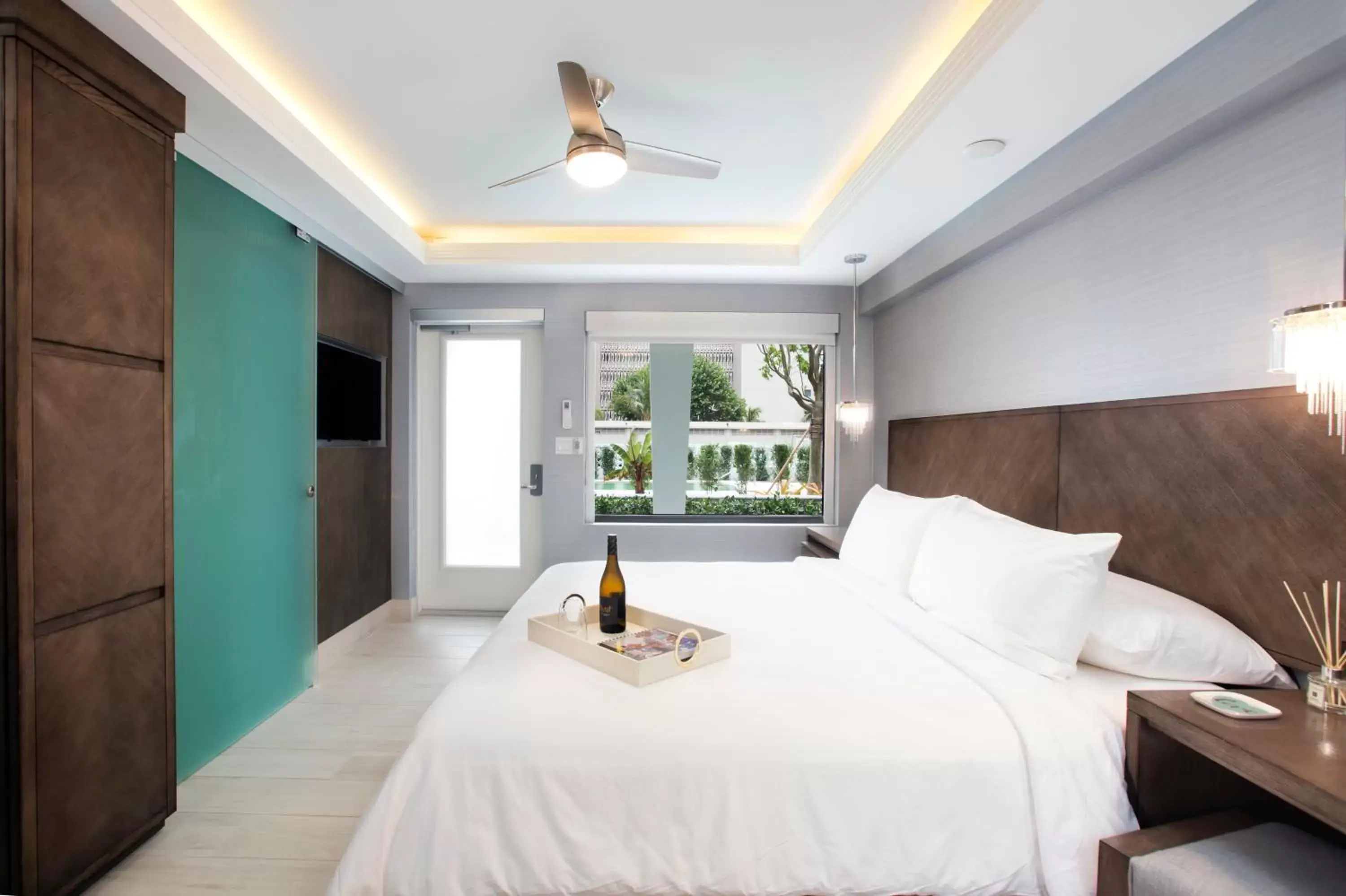 Bed, Room Photo in Elita Hotel