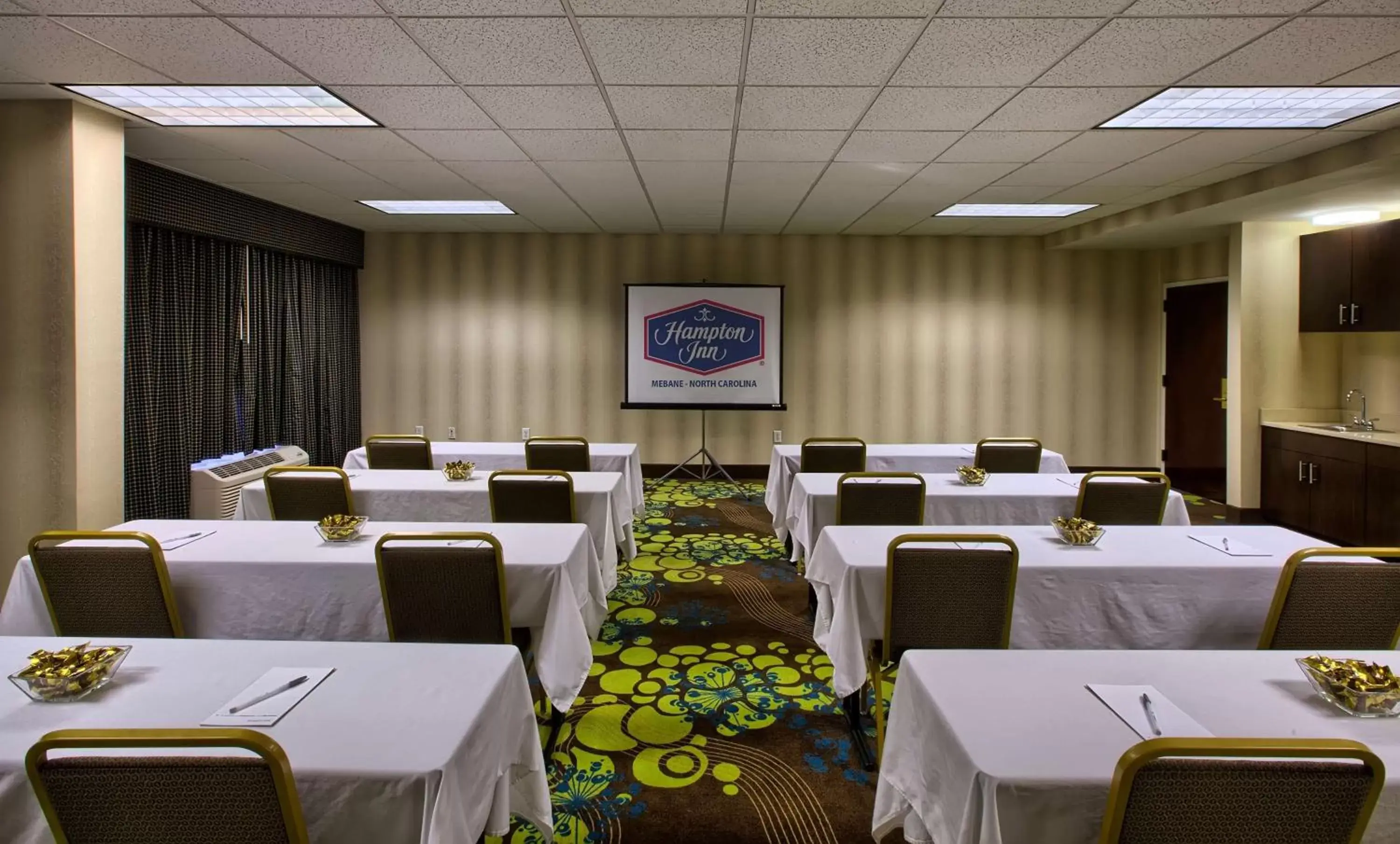 Meeting/conference room in Hampton Inn Mebane