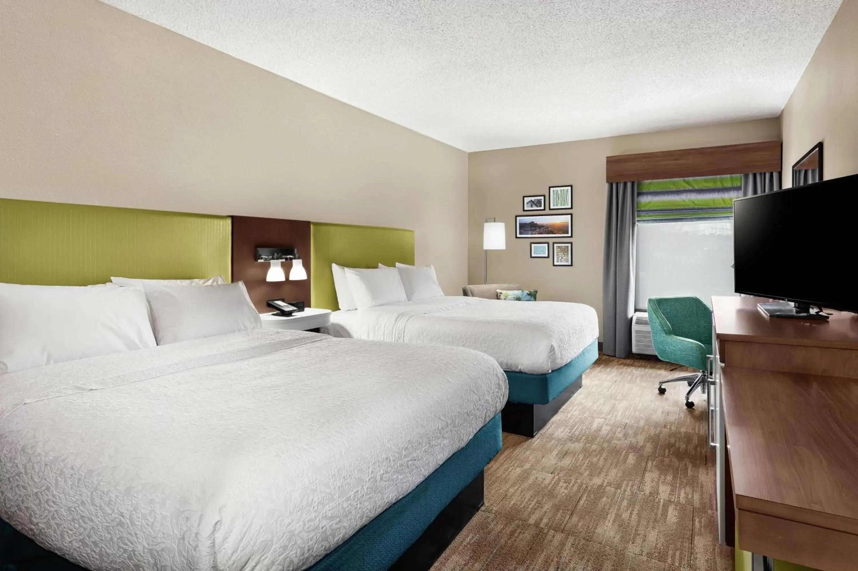 Bedroom, Bed in Hampton Inn Morganton