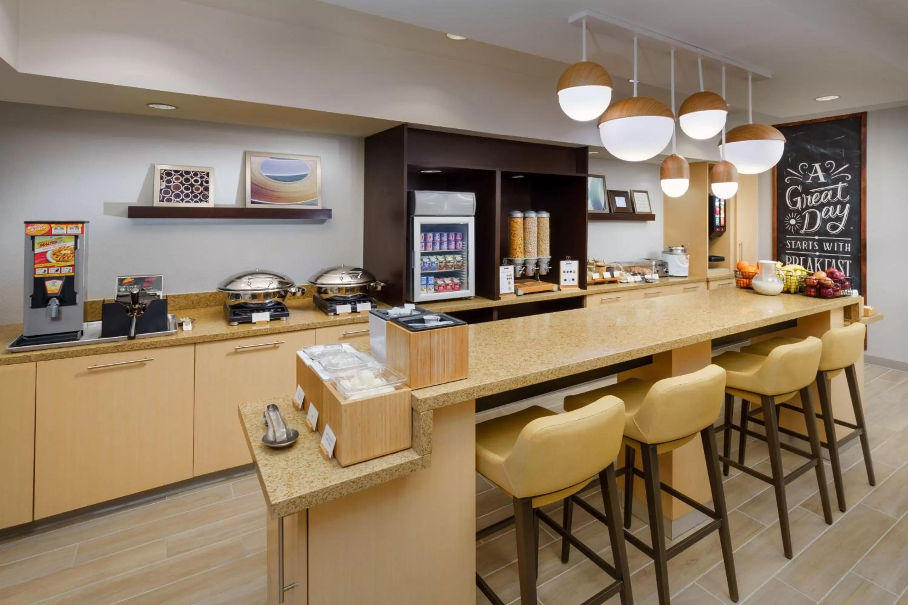 Breakfast in TownePlace Suites Manchester-Boston Regional Airport