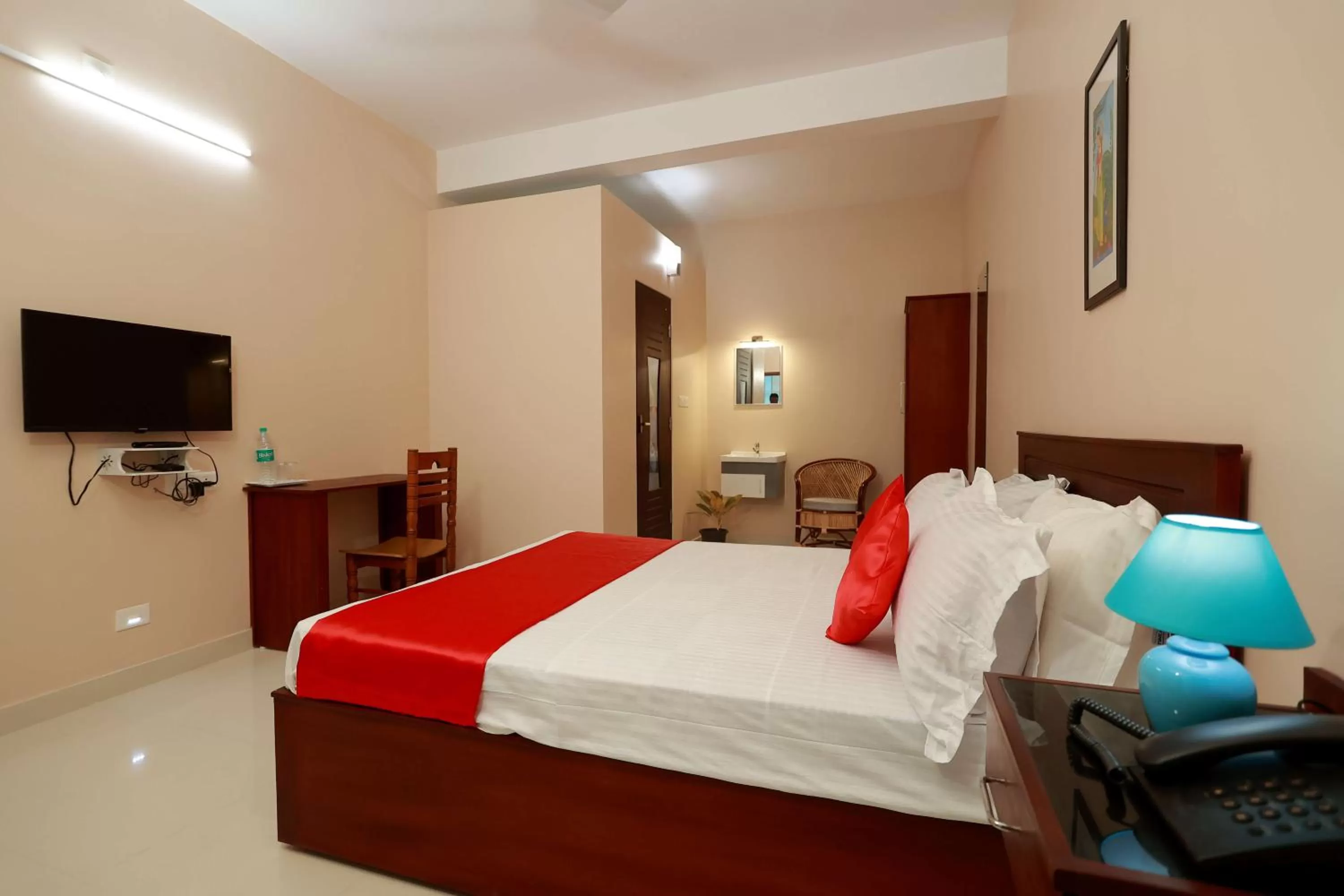 Photo of the whole room, Bed in Isha Residency