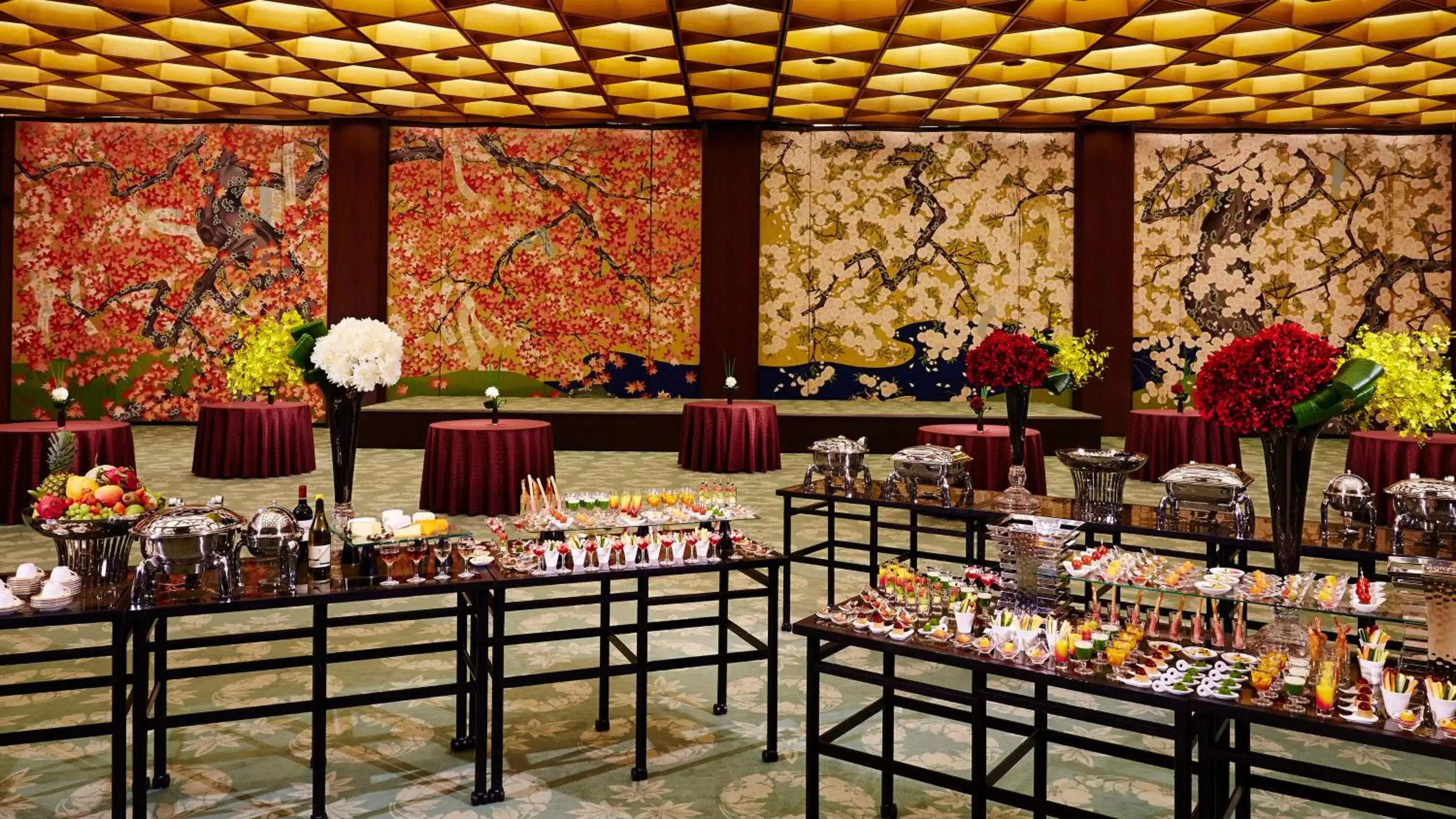 Banquet/Function facilities, Restaurant/Places to Eat in RIHGA Royal Hotel Osaka