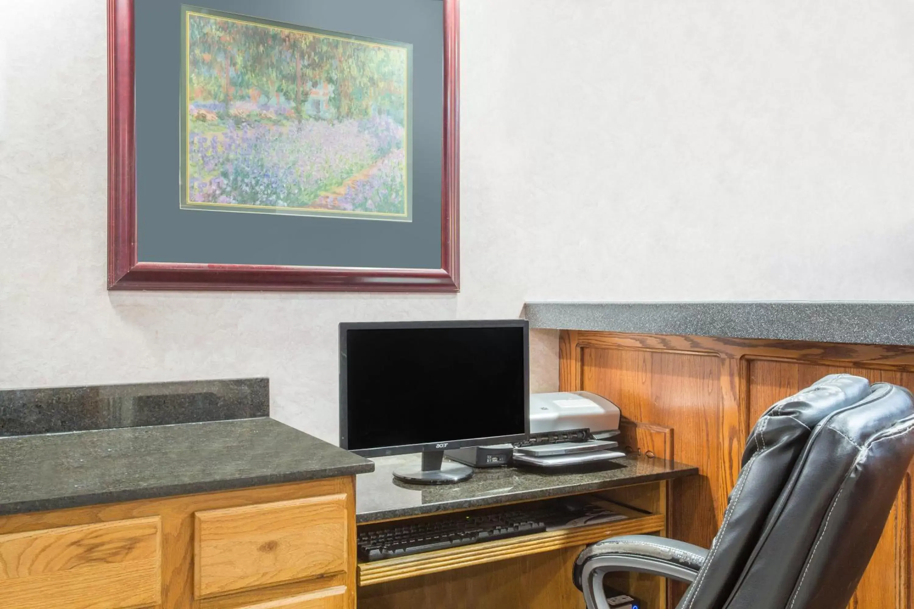 Business facilities in Knights Inn Madera