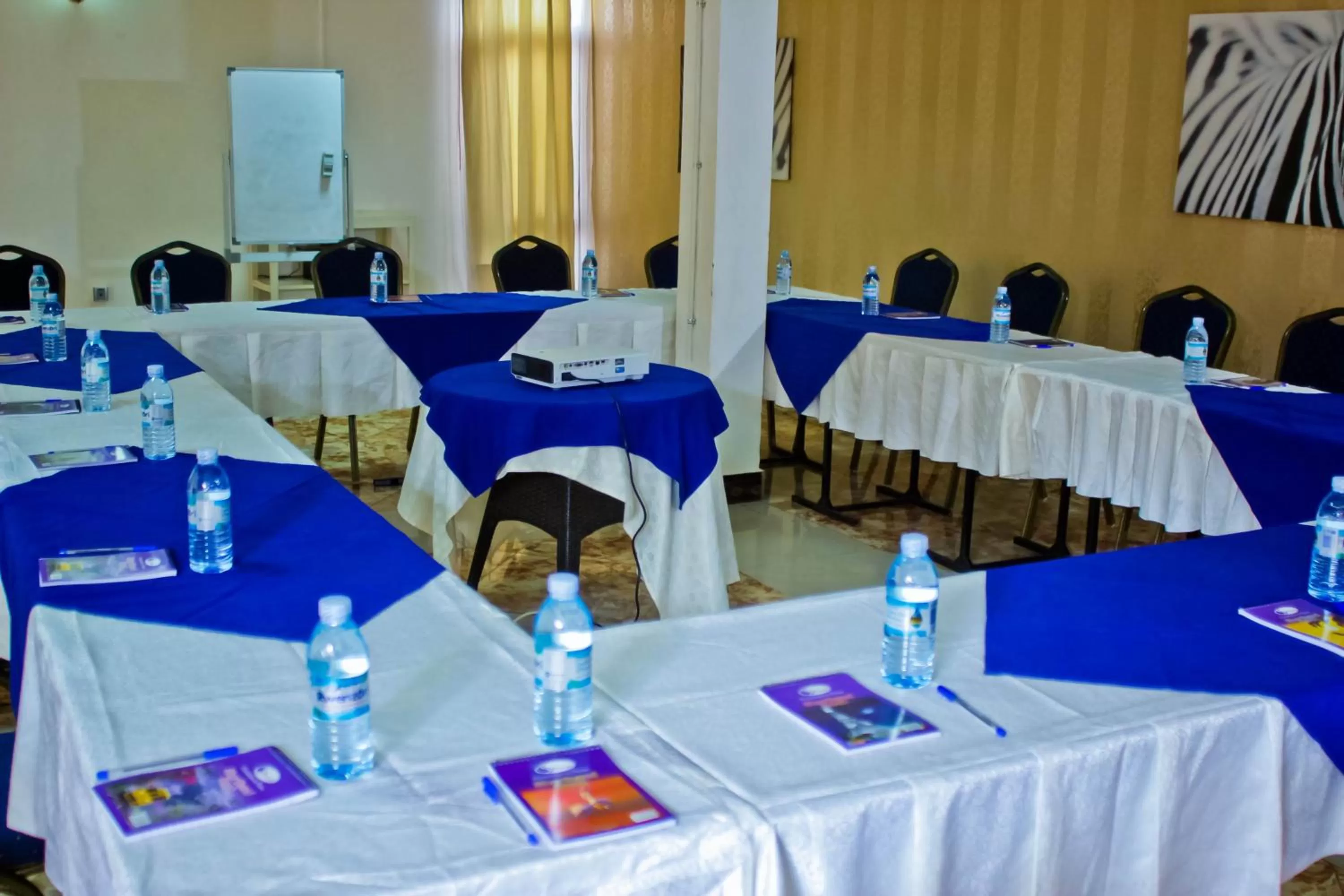 Meeting/conference room, Business Area/Conference Room in Al-Nisaa Hotel and Spa