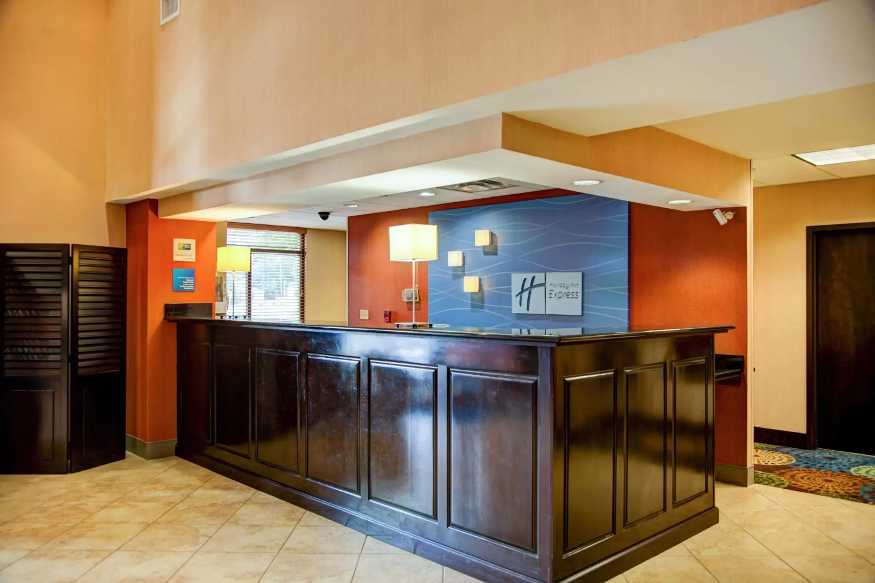 Property building, Lobby/Reception in Holiday Inn Express Tyler South, an IHG Hotel