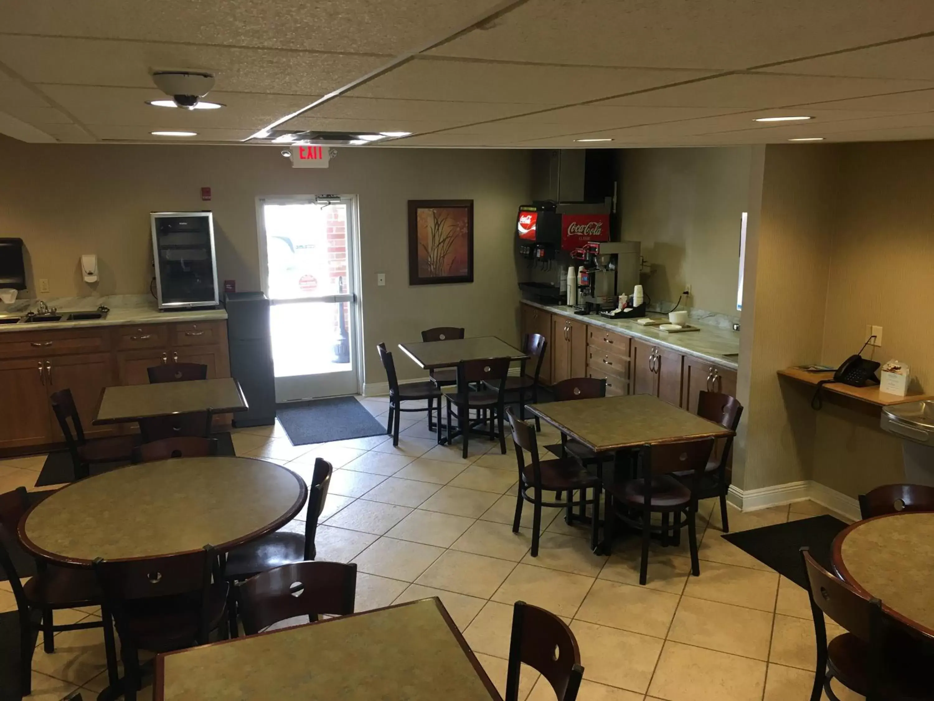 Restaurant/Places to Eat in Microtel Inn & Suites by Wyndham Hattiesburg