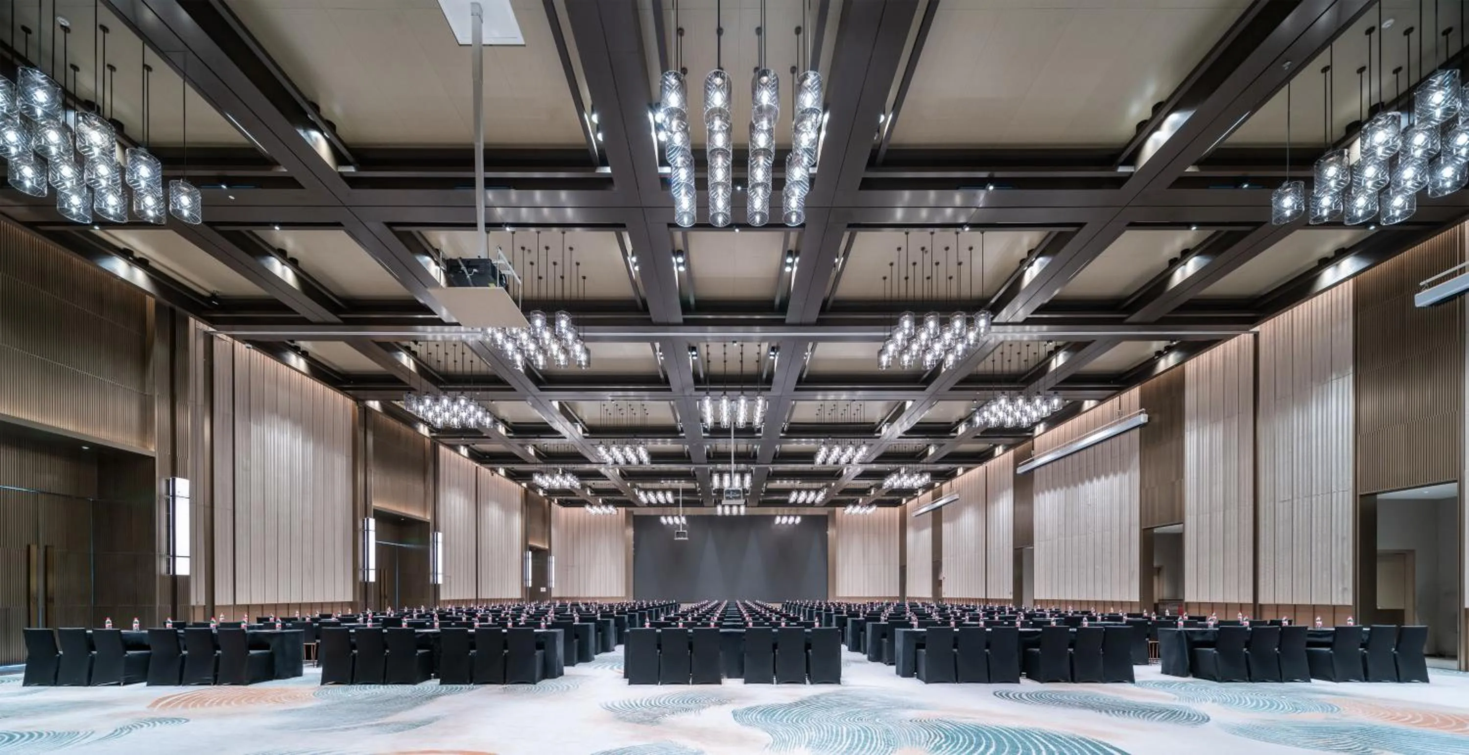 Banquet/Function facilities in HUALUXE Xi'an Chanba by IHG-西安浐灞华邑酒店-Near Xi'an International Convention Exhibition Center and Shopping mall and The Romantic show of Xi'an-Free Luggage Storage-English Service