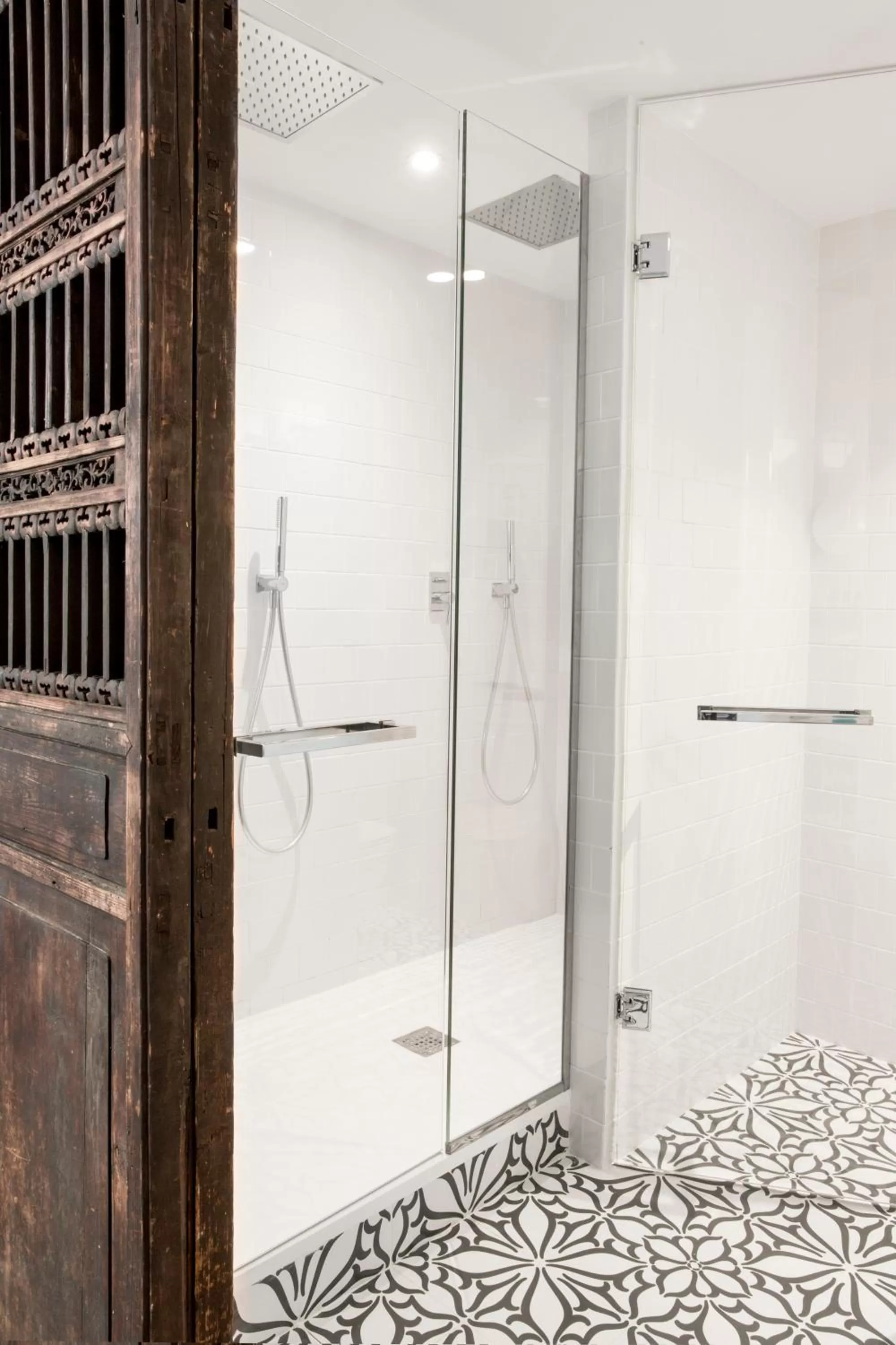 Shower in Hotel Midmost by Majestic Hotel Group