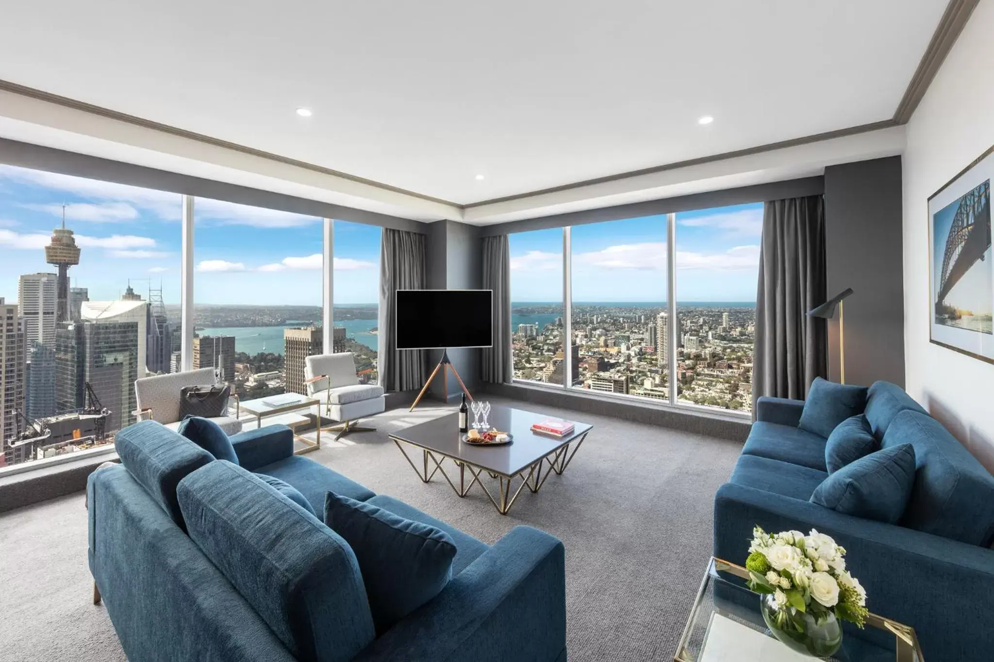 Living room, Seating Area in Meriton Suites World Tower, Sydney
