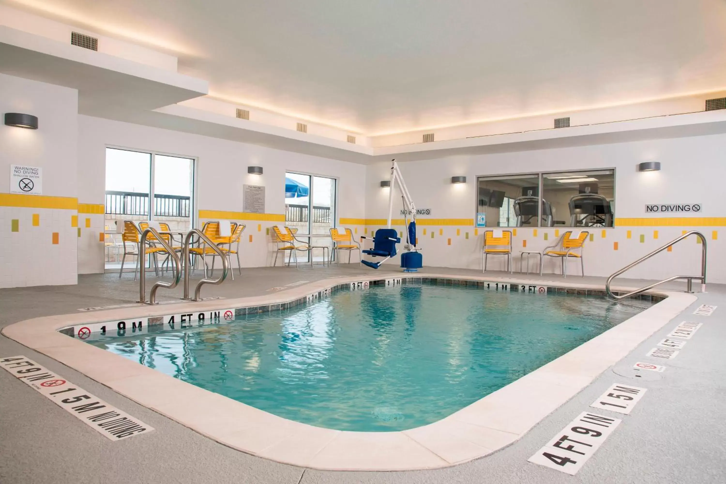 Swimming Pool in Fairfield Inn & Suites by Marriott Fredericksburg