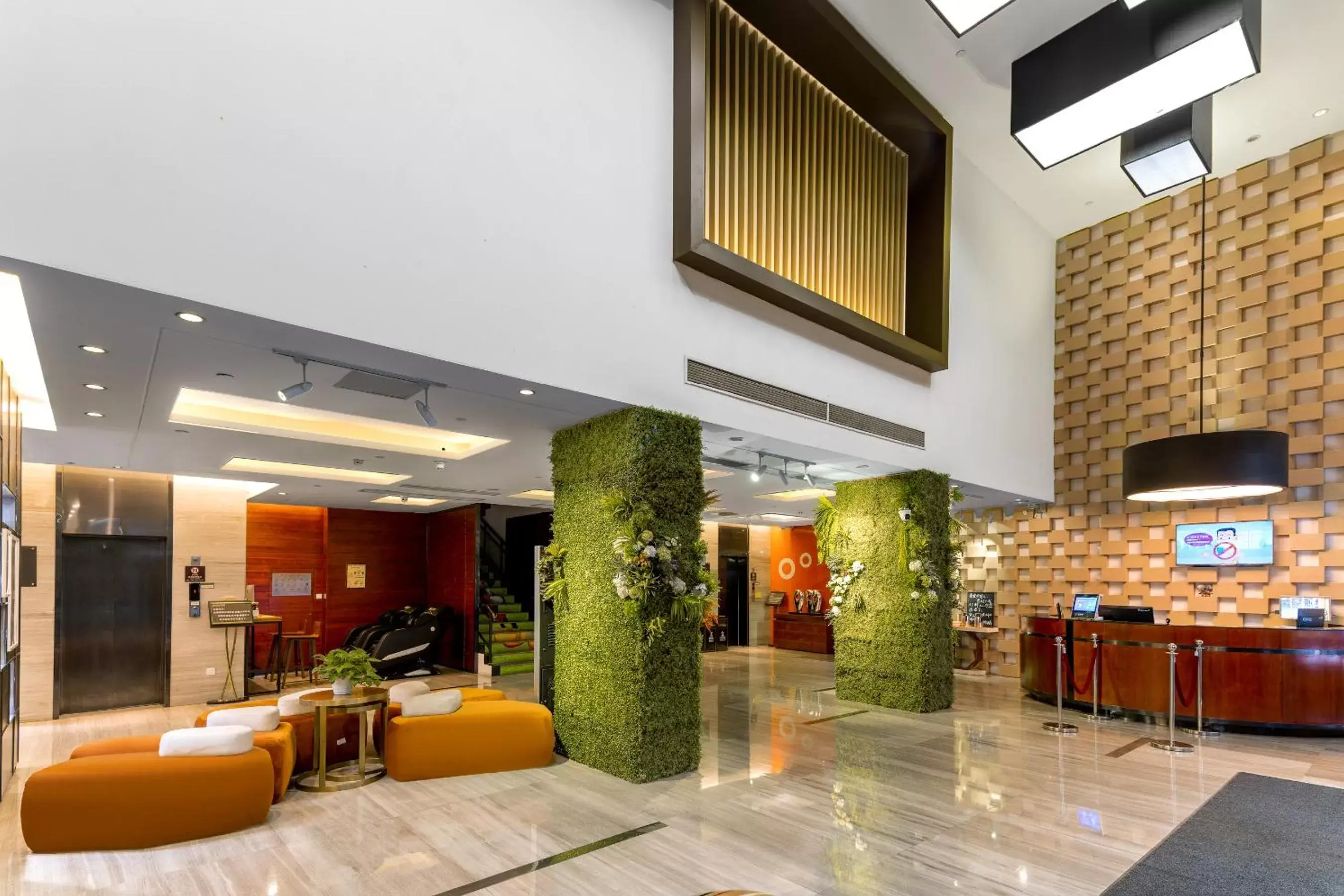 Lobby or reception in Ausotel Smart Baiyun International Airport T2-Free 24-hour airport pick-up Lobby or reception in Ausotel Smart Baiyun International Airport T2-Free 24-hour airport pick-up