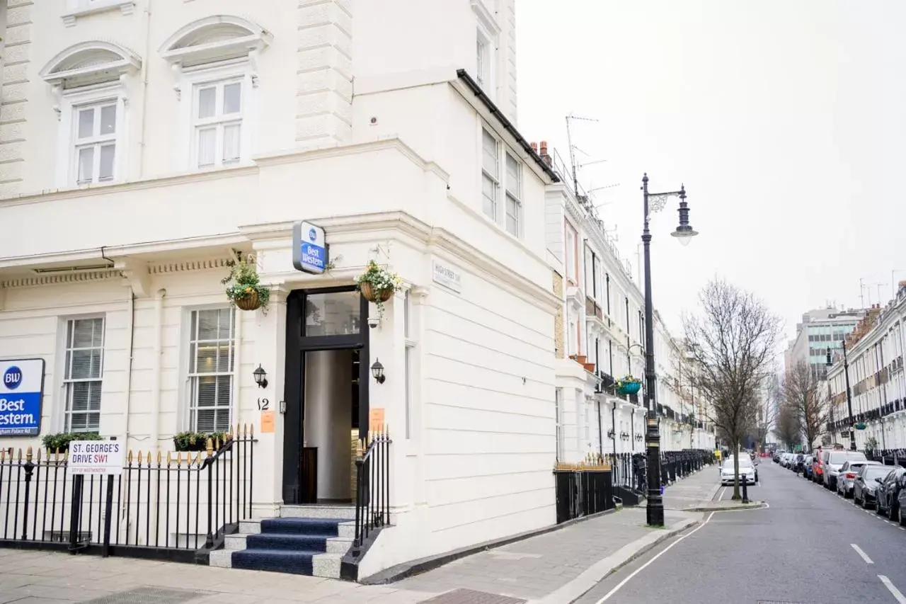 Property building in Best Western Buckingham Palace Rd Property building in Best Western Buckingham Palace Rd