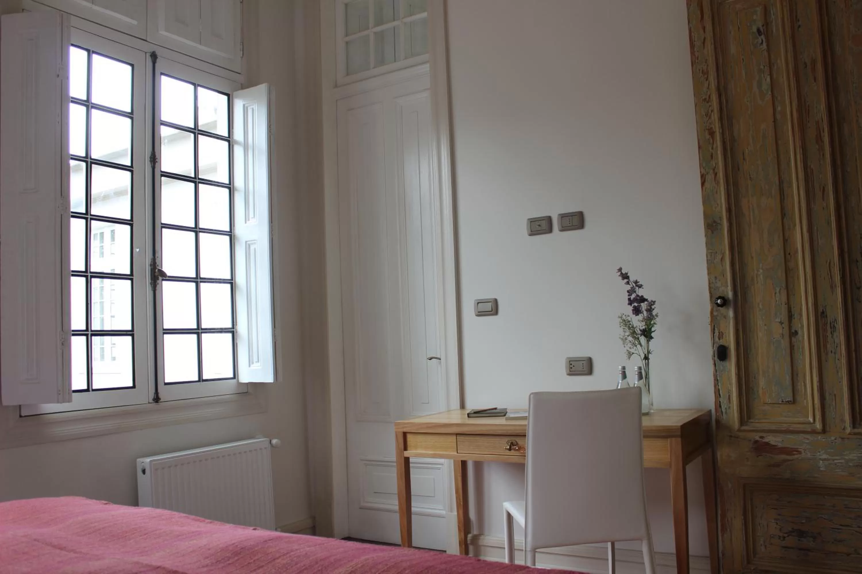 Seating area, Bed in Matildas Hotel Boutique