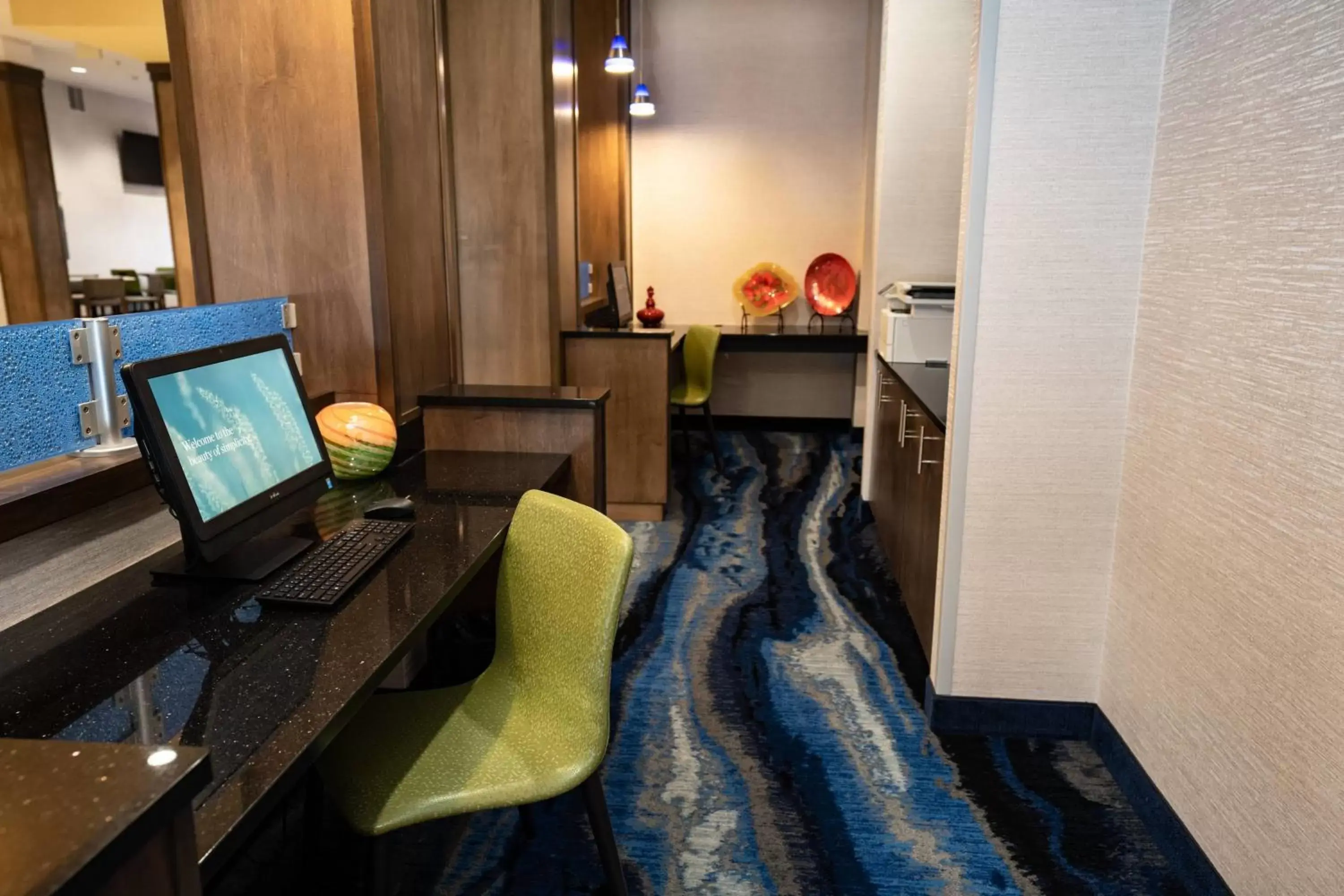 Business facilities, TV/Entertainment Center in Fairfield Inn & Suites by Marriott Kearney