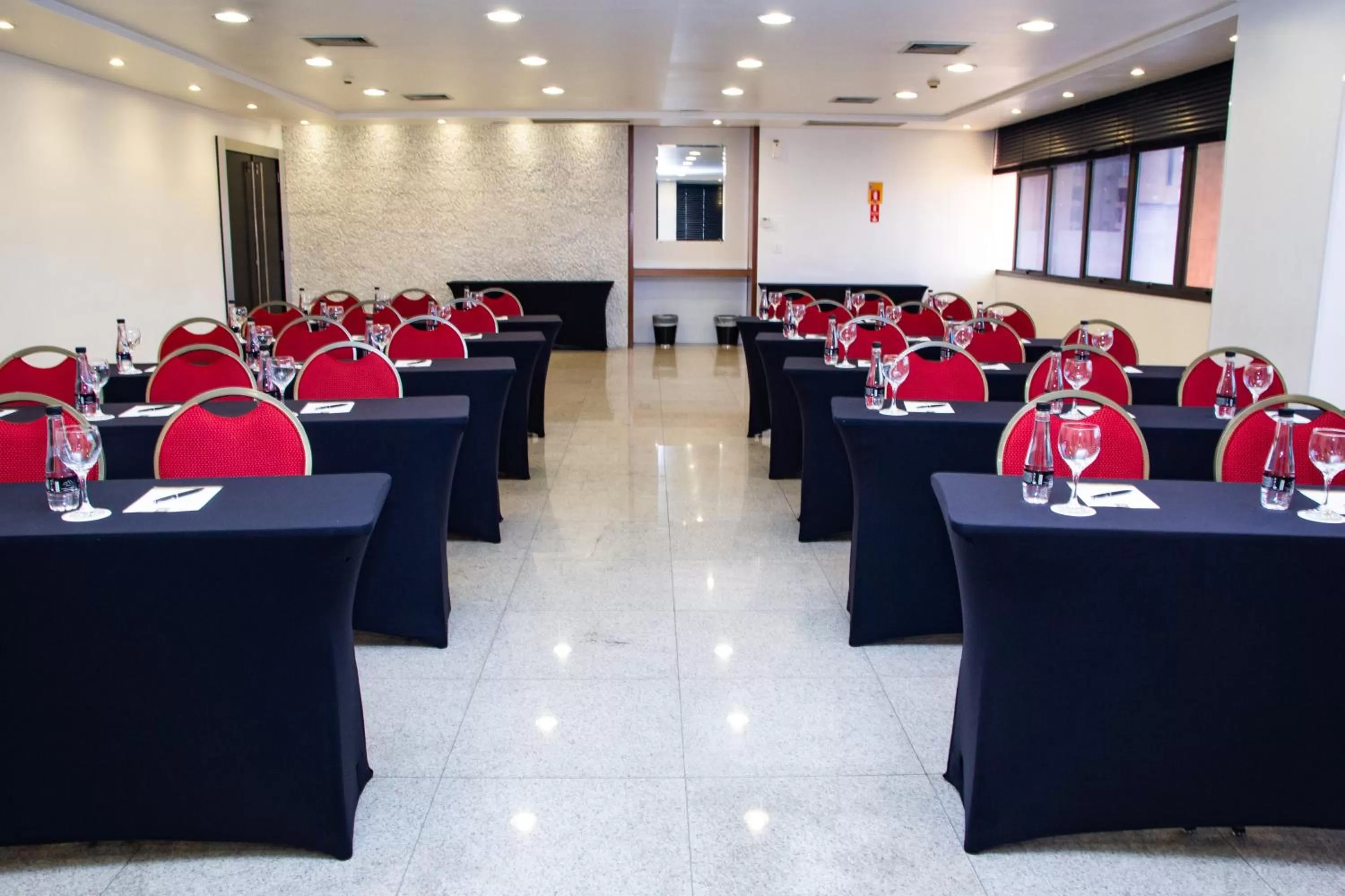 Business facilities in Bristol Brasil 500 Curitiba Batel