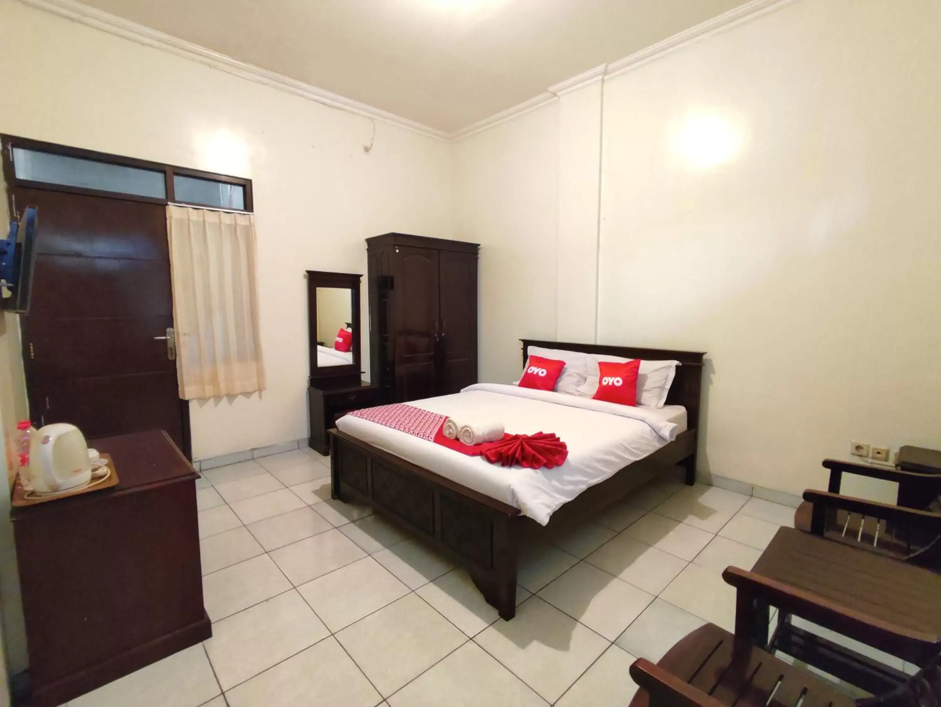 Deluxe Double Room in OYO 3862 Syariah Hotel Pandan Wangi Deluxe Double Room in OYO 3862 Syariah Hotel Pandan Wangi