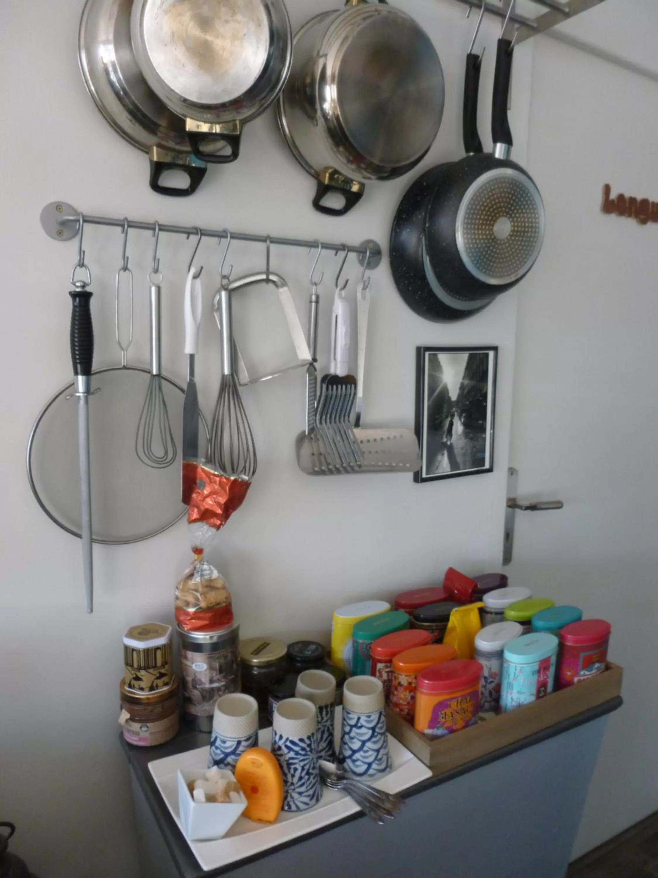 Coffee/tea facilities in 1 Chambre, 1 P'tit dèj', 1 Sourire