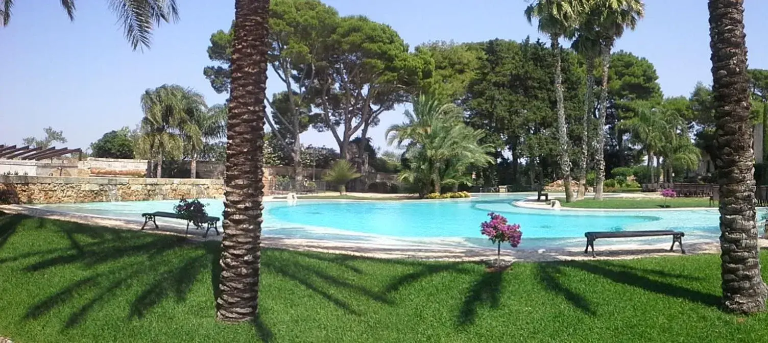 , Swimming Pool in Relais Reggia Domizia