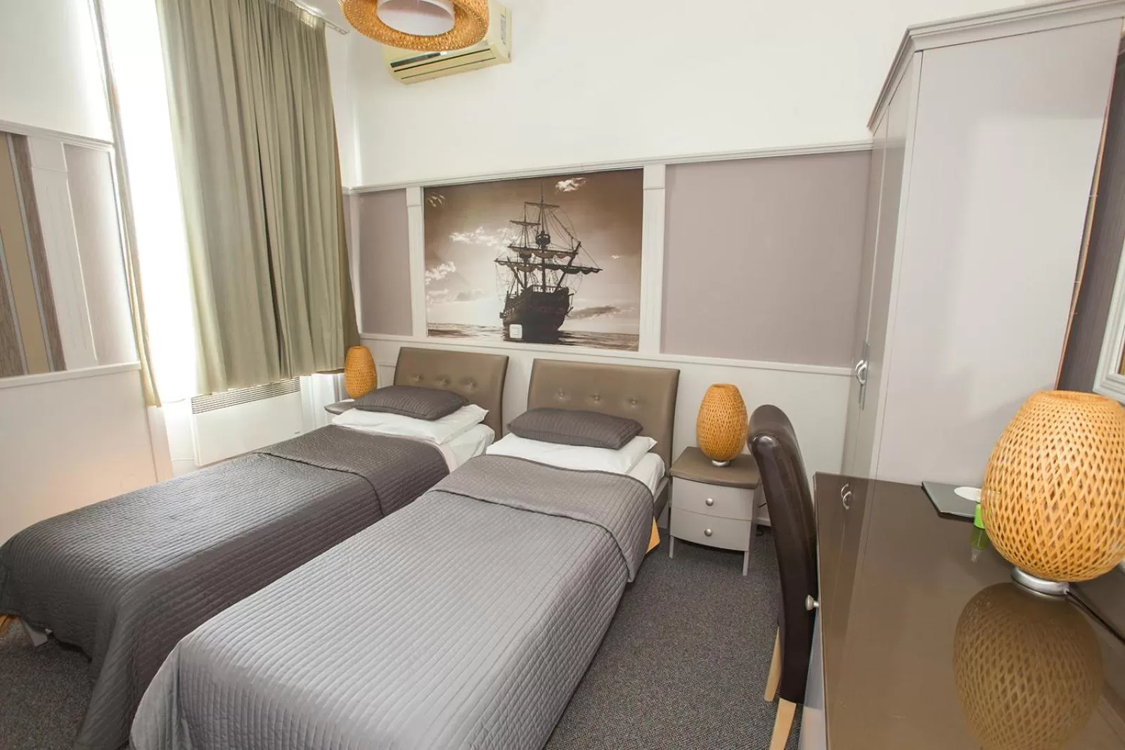 TV and multimedia, Bed in Hotel Galija