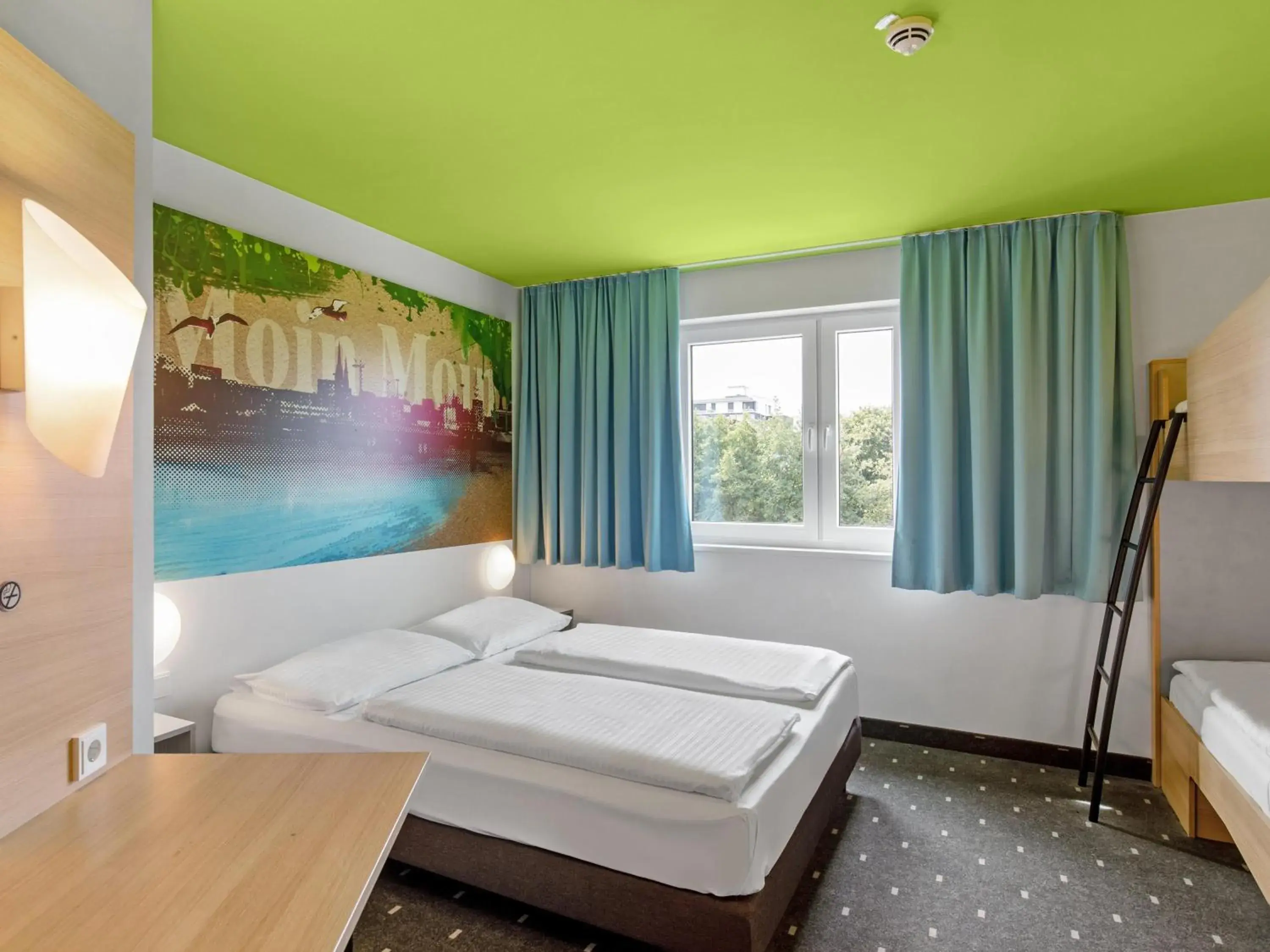 Bed in B&B Hotel Hamburg-Wandsbek