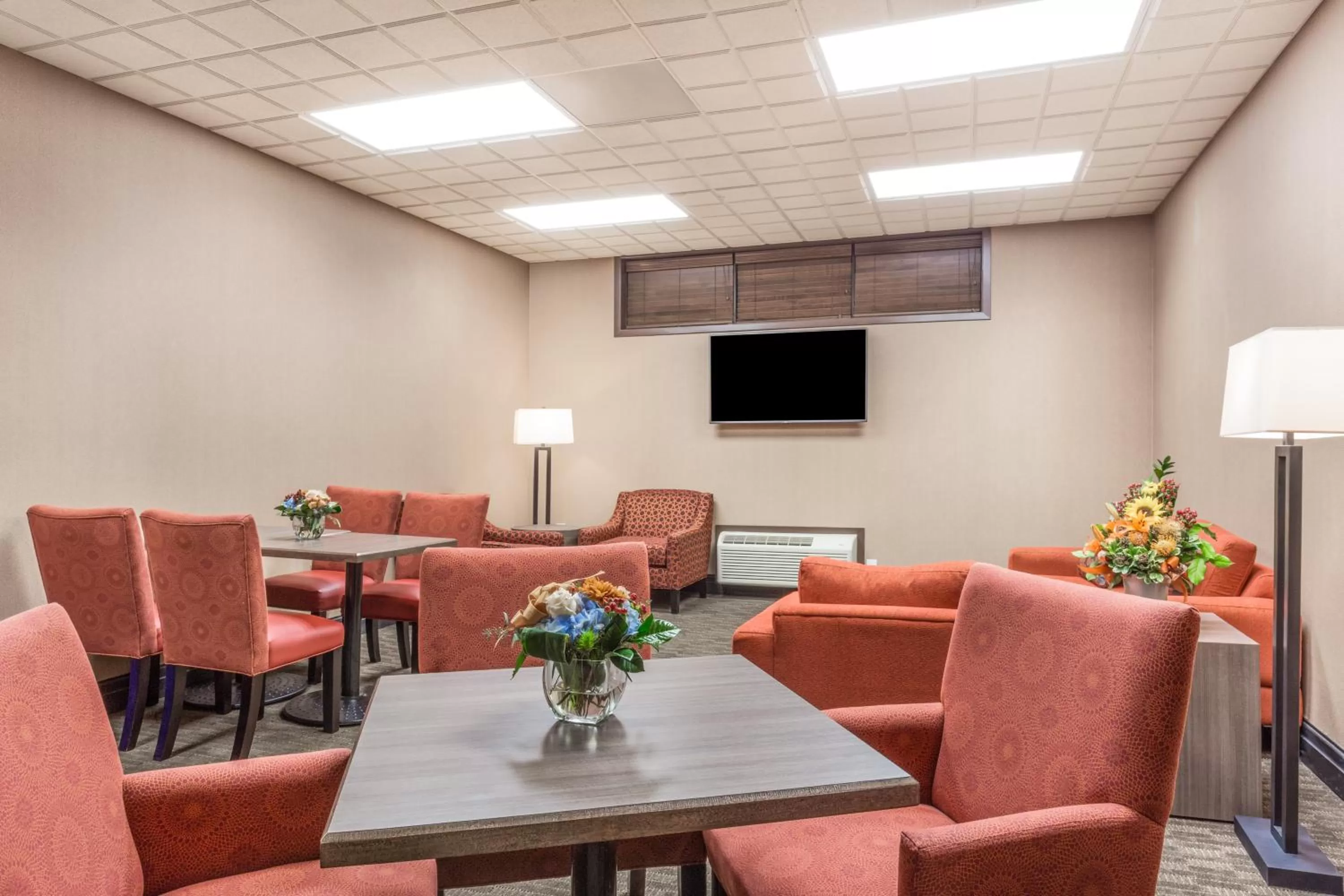 Lobby or reception in Wingate by Wyndham Regina