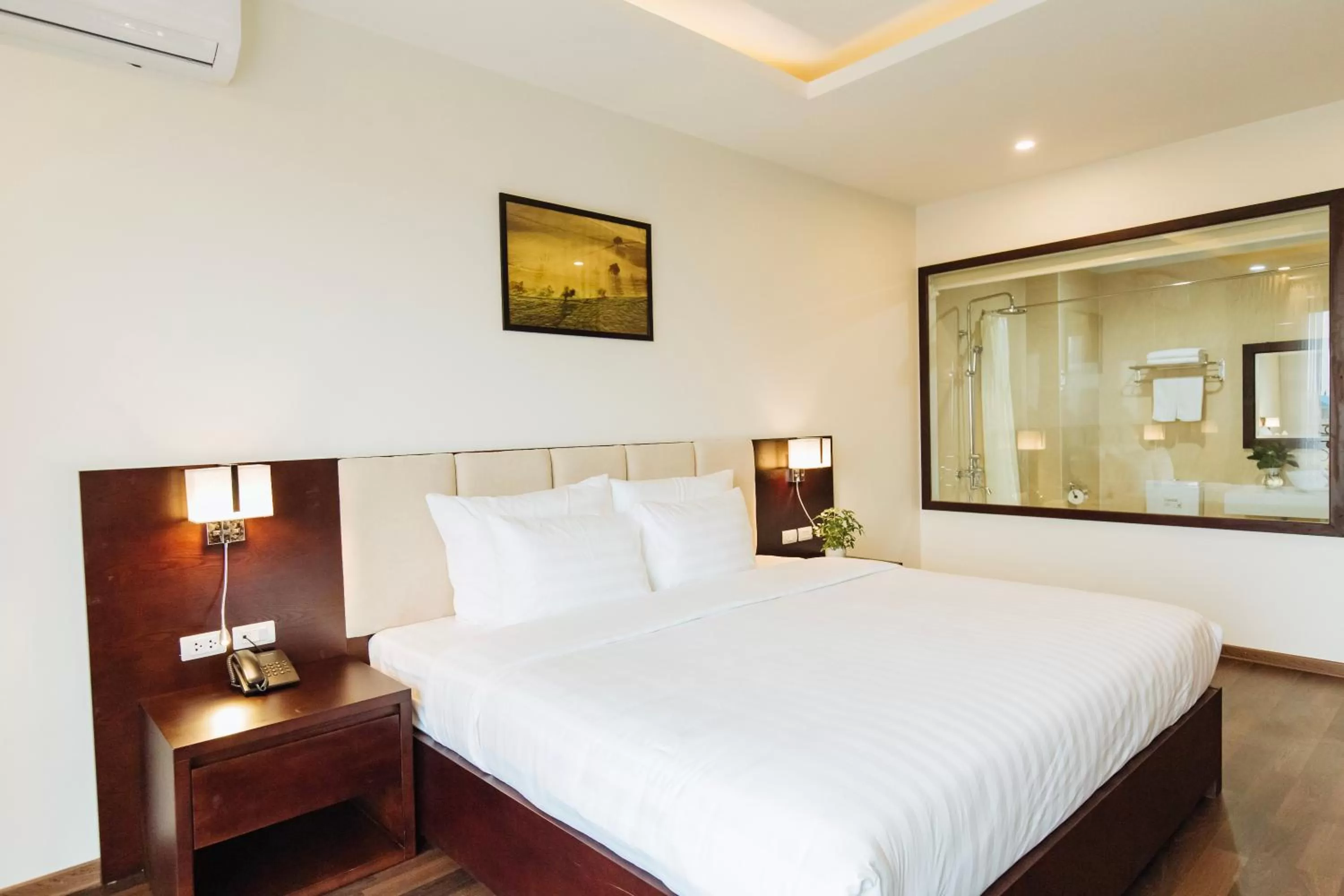 Bed in Paragon Noi bai Hotel & Pool