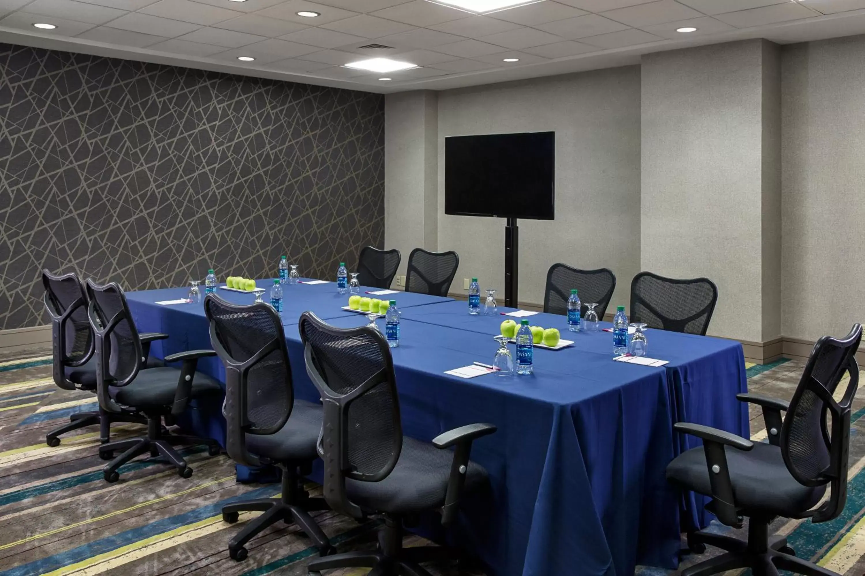 Meeting/conference room in Crowne Plaza Atlanta Midtown, an IHG Hotel