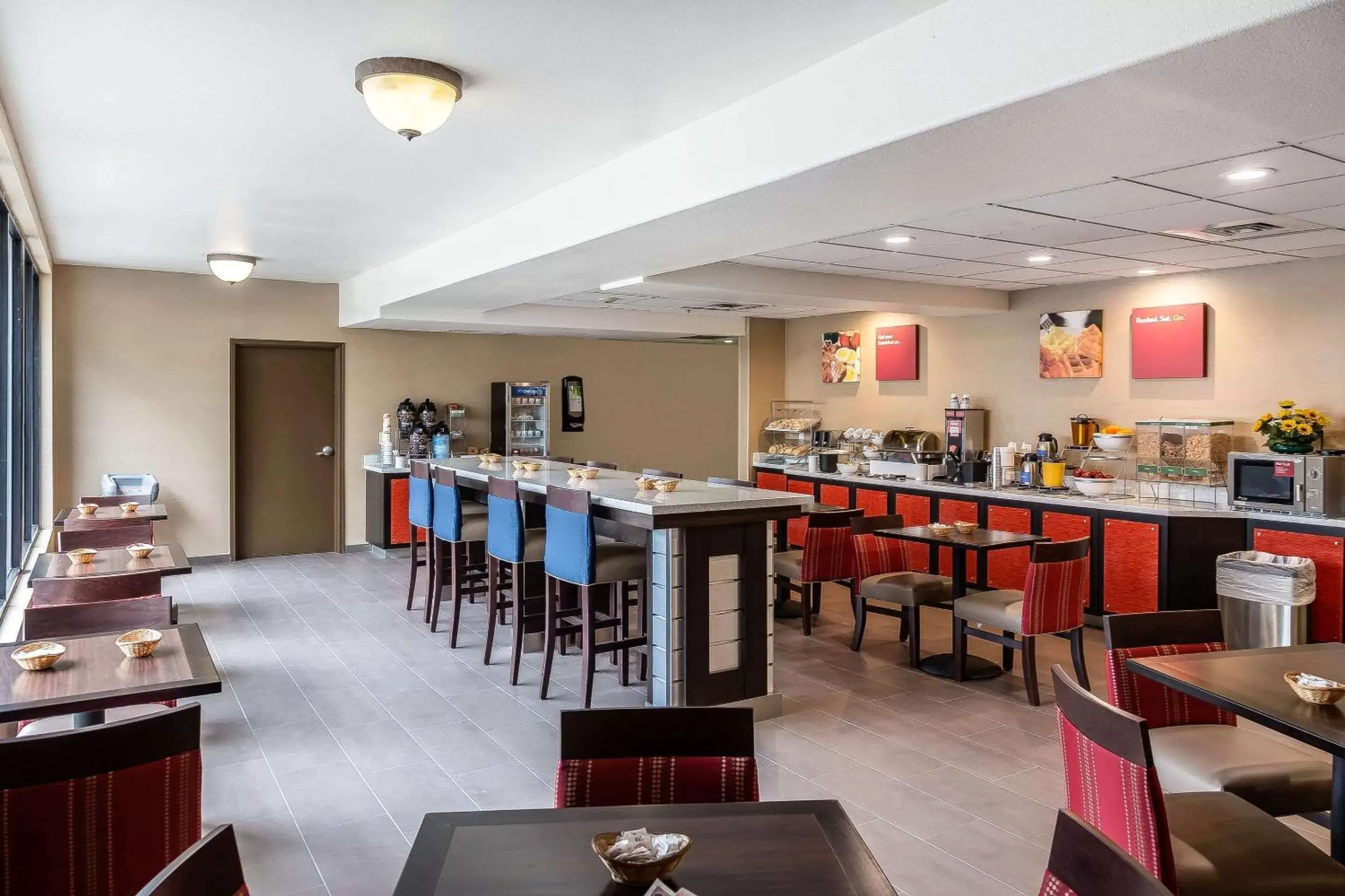 Breakfast, Restaurant/Places to Eat in Comfort Suites San Jose Airport
