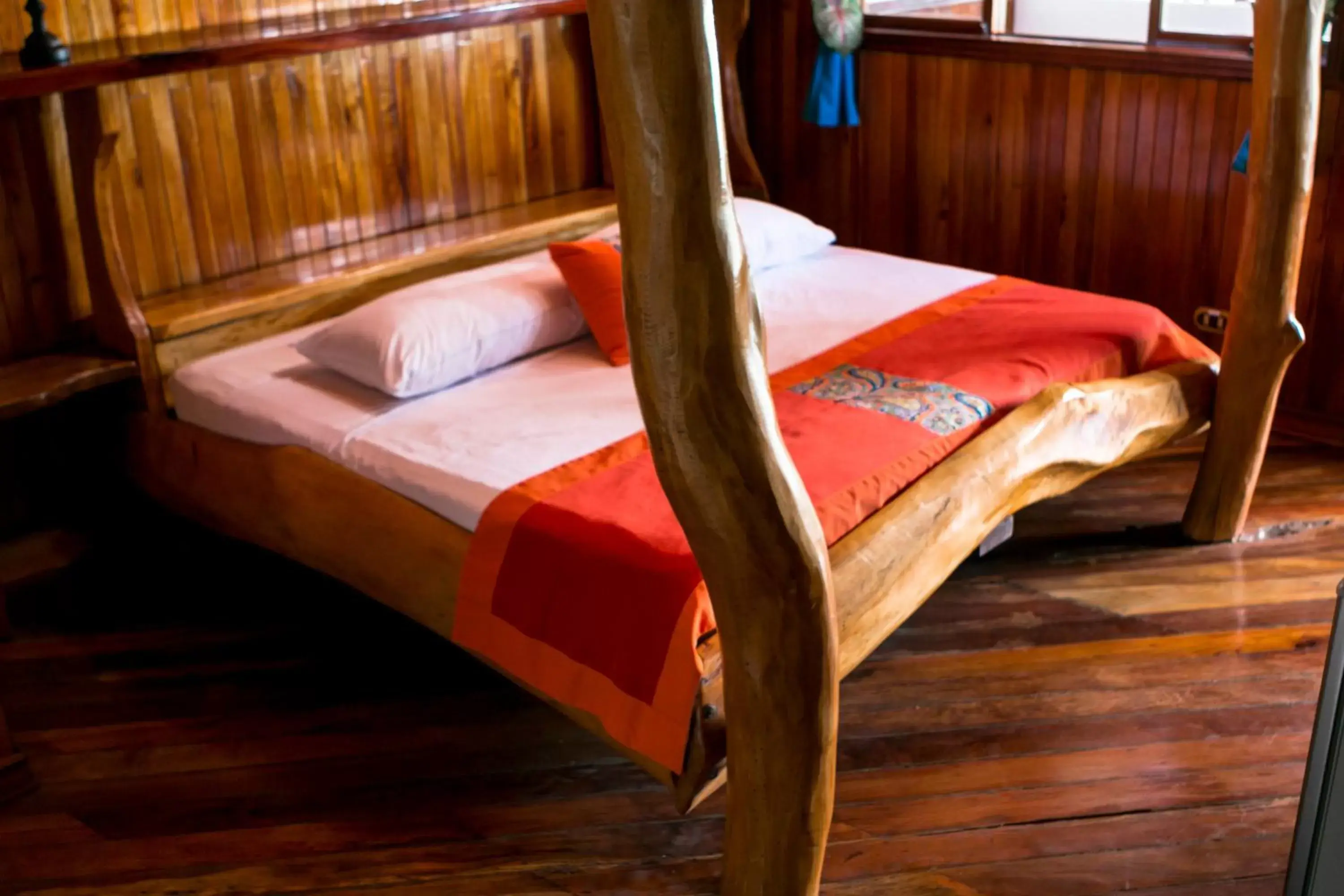 Bedroom, Bed in Hotel La Isla Inn