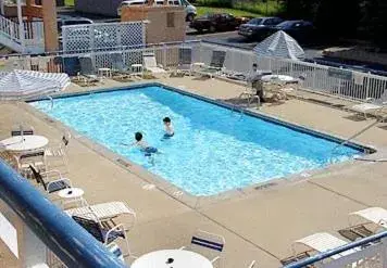 Swimming pool, Pool View in Baymont by Wyndham Kalamazoo East