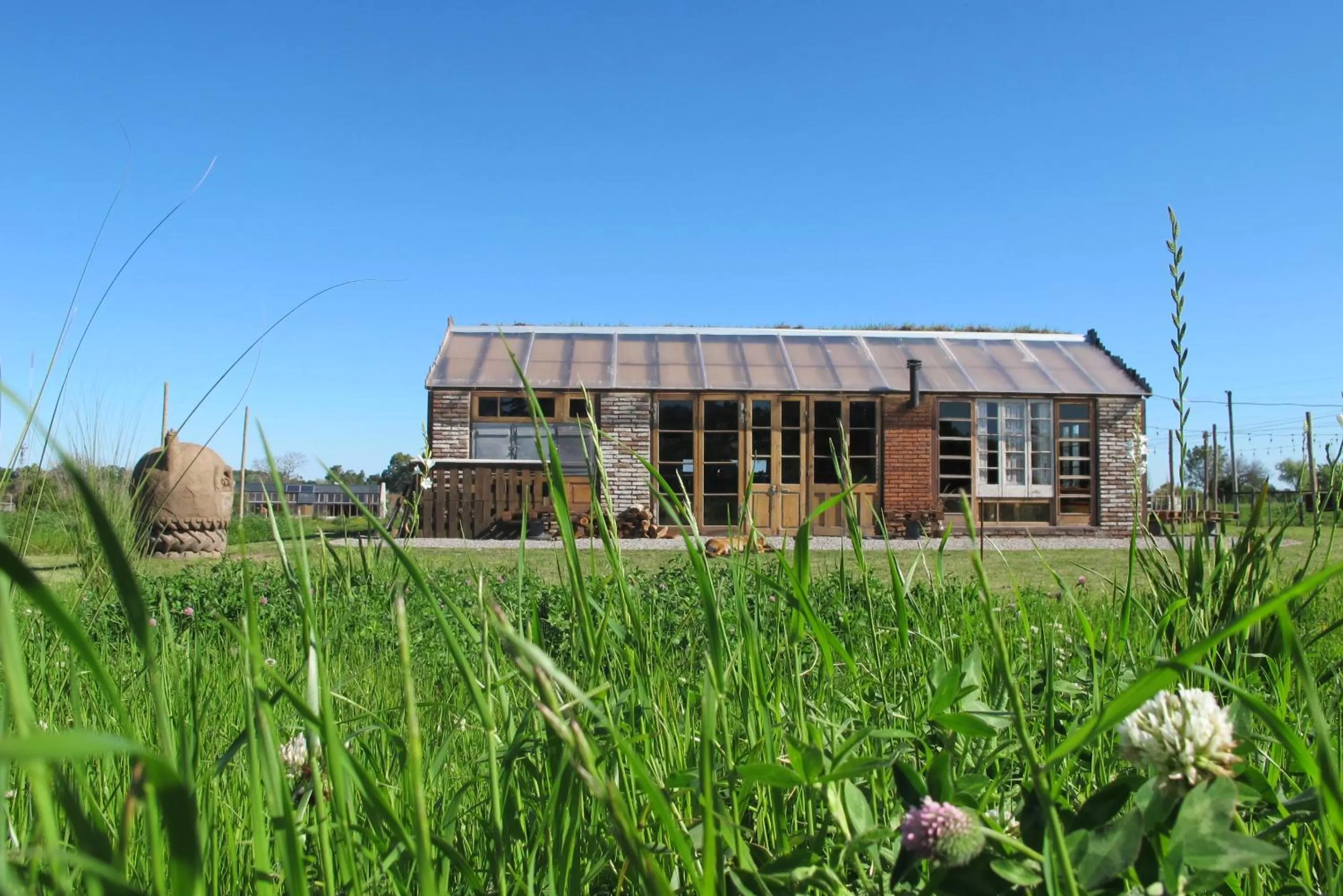 Property building in Caliu Earthship Ecolodge