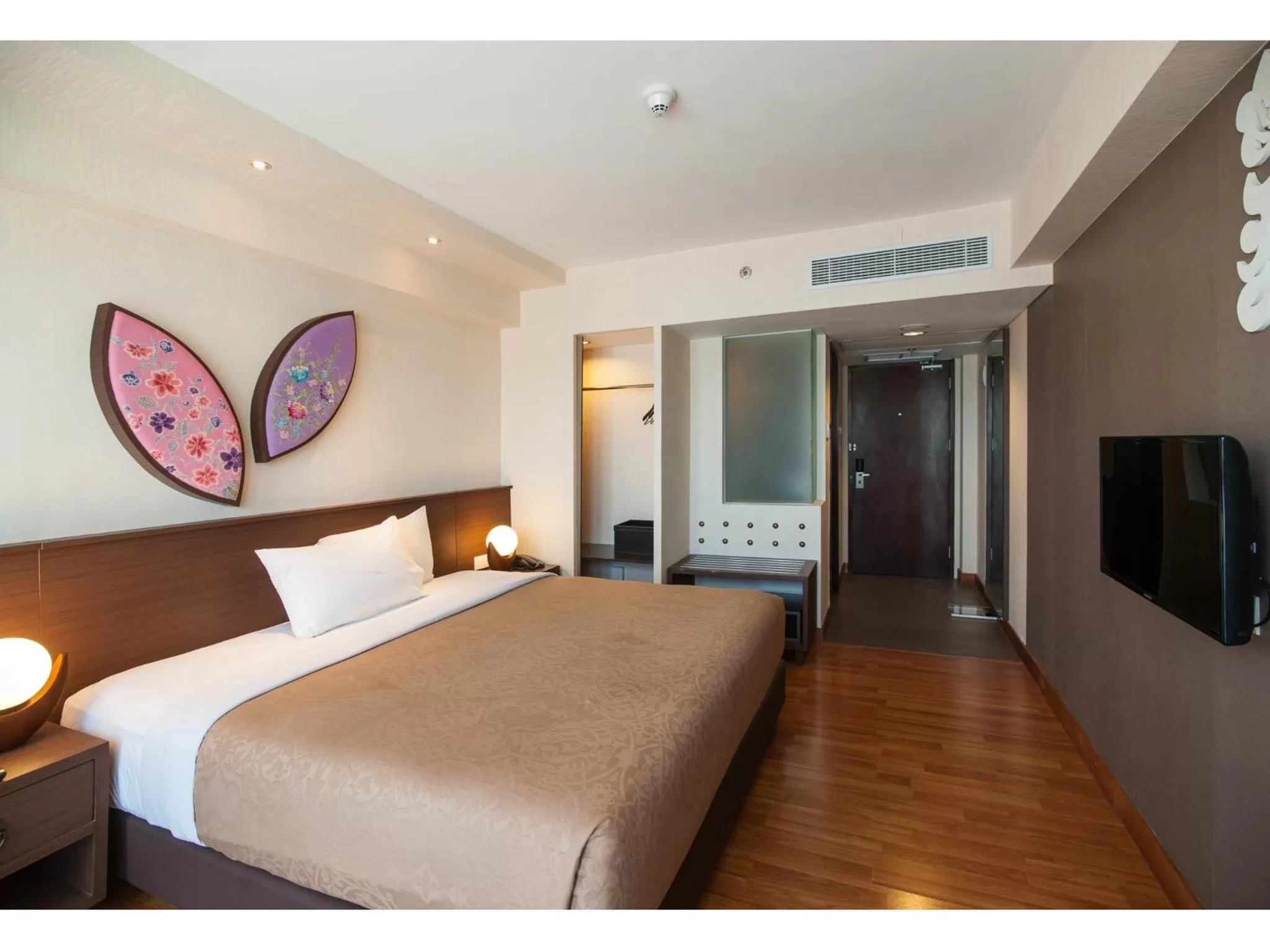 Bedroom, Bed in Atanaya Kuta Bali