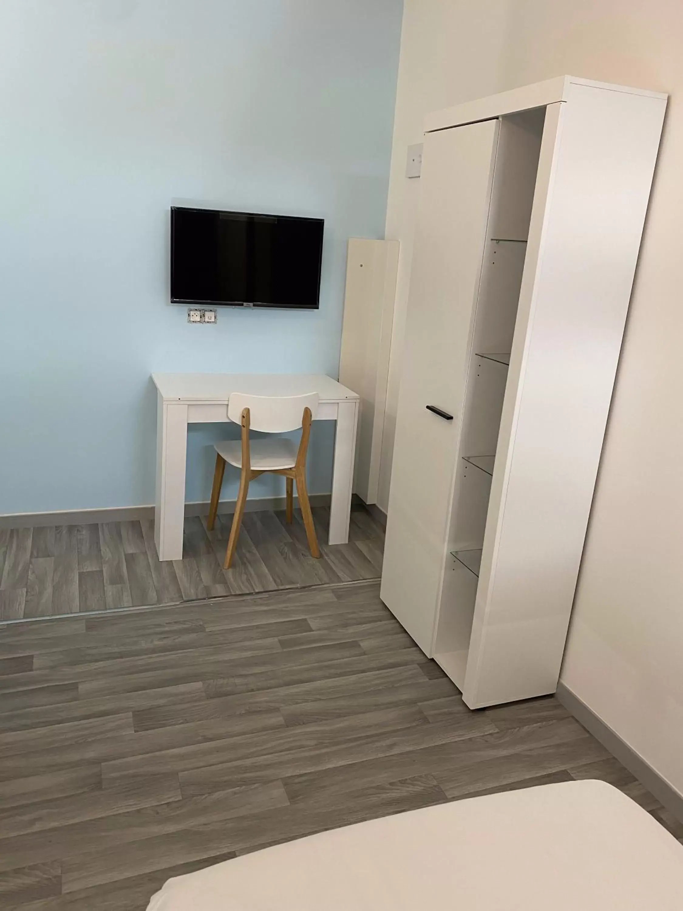 Twin Room in APPARTEL 76 CHAMBRES Twin Room in APPARTEL 76 CHAMBRES