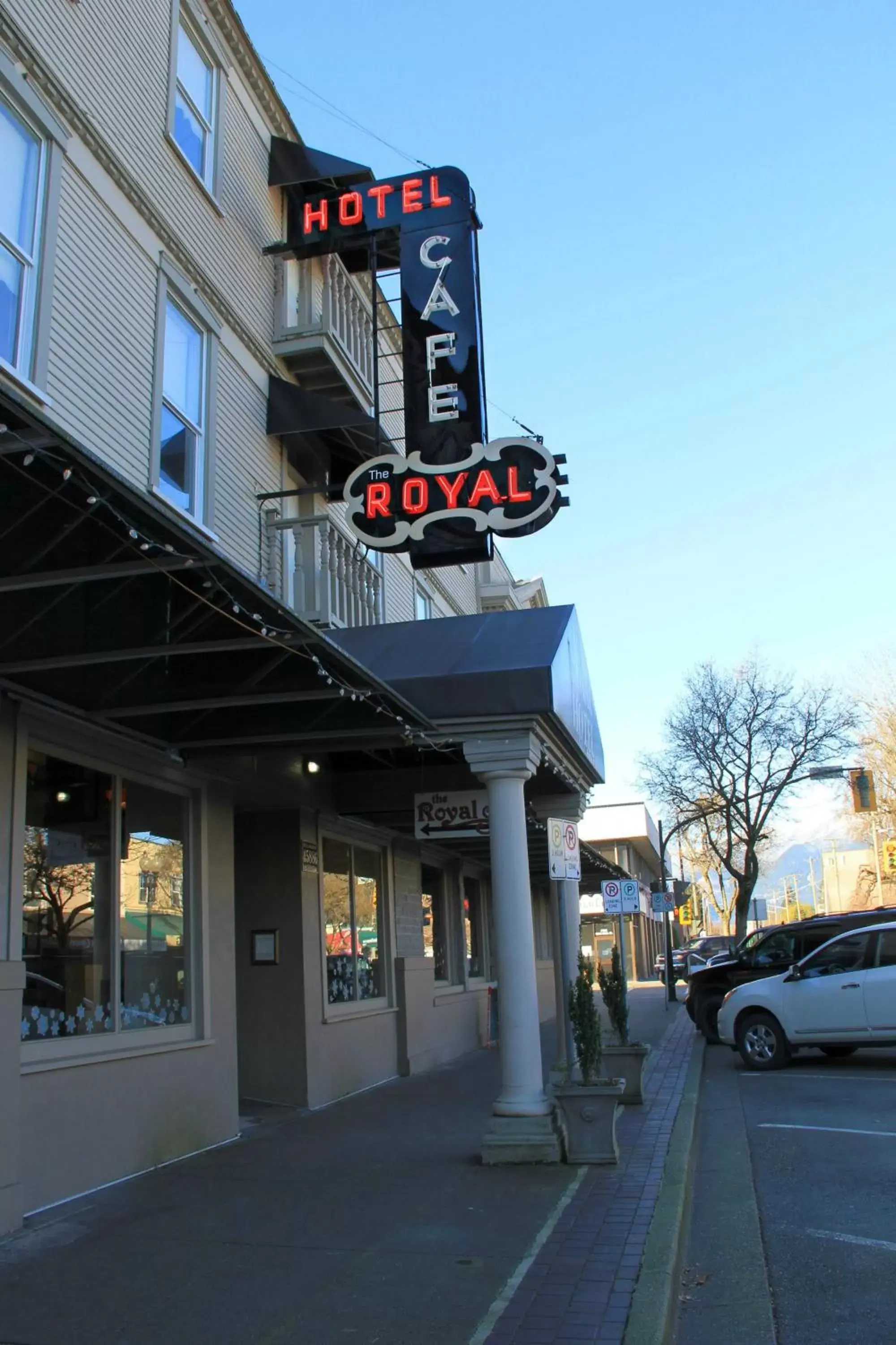 Facade/entrance, Property Building in Royal Hotel Chilliwack