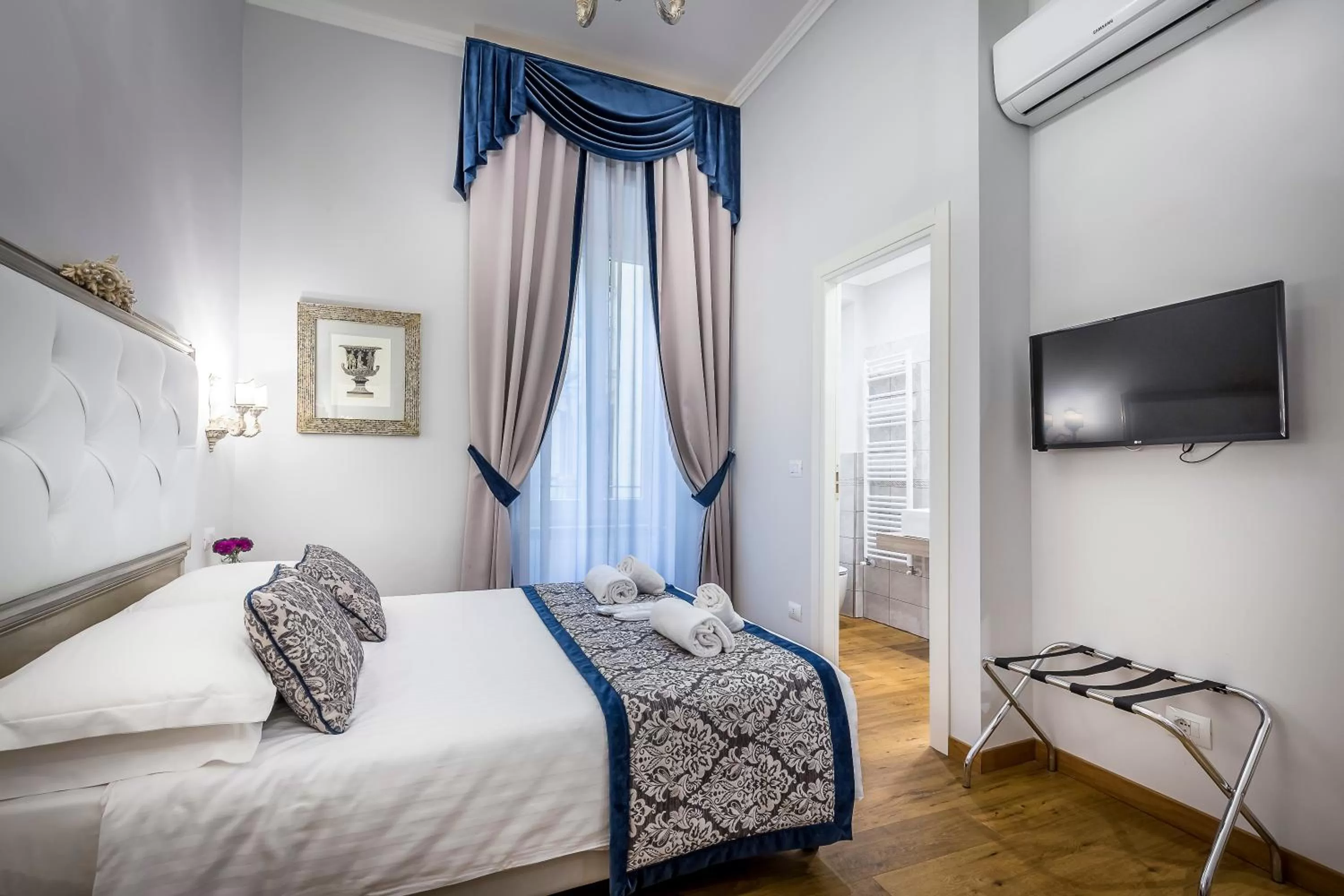 Bedroom, Bed in B&B La Terrazza Sul Duomo