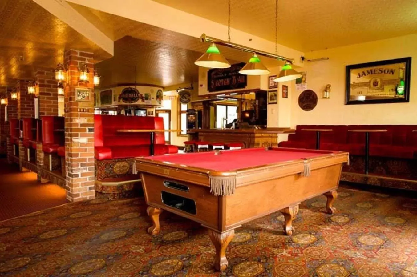 Billiards in Madison Manor Boutique Hotel