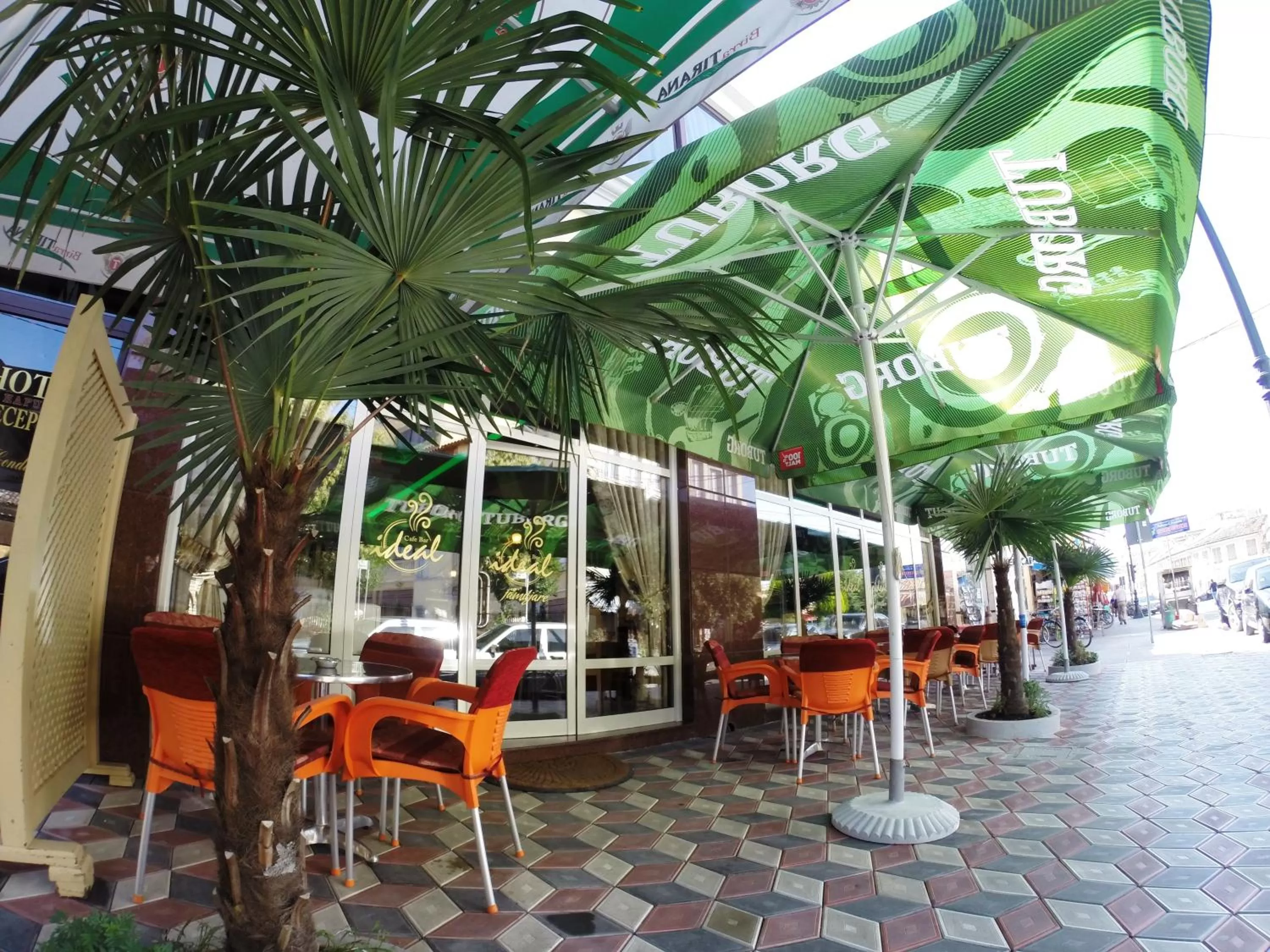 Restaurant/Places to Eat in Hotel Ideal