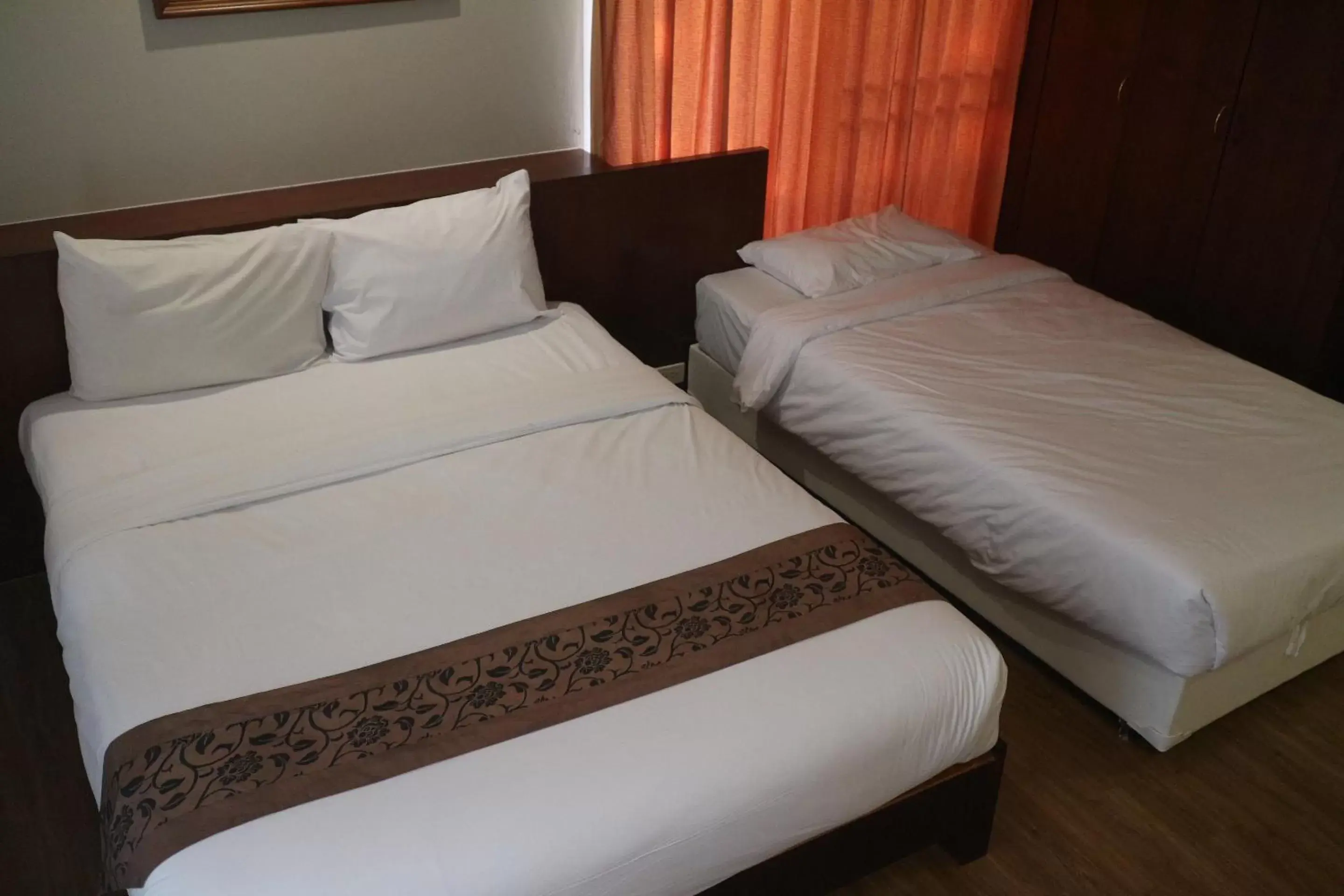 Bed in Floral Shire Suvarnabhumi Airport - SHA Extra Plus