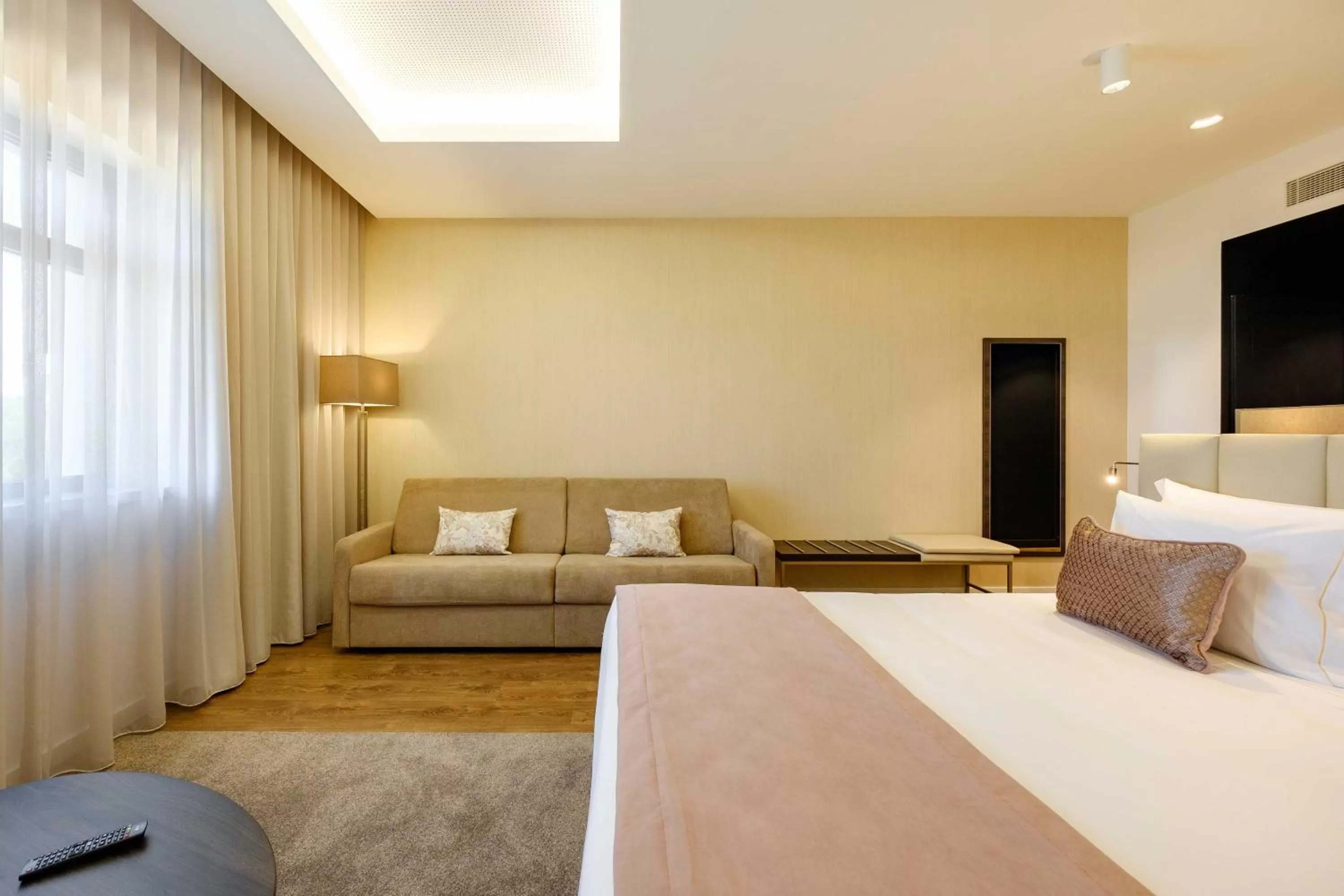 Bed in SDivine Fatima Hotel, Congress & Spirituality