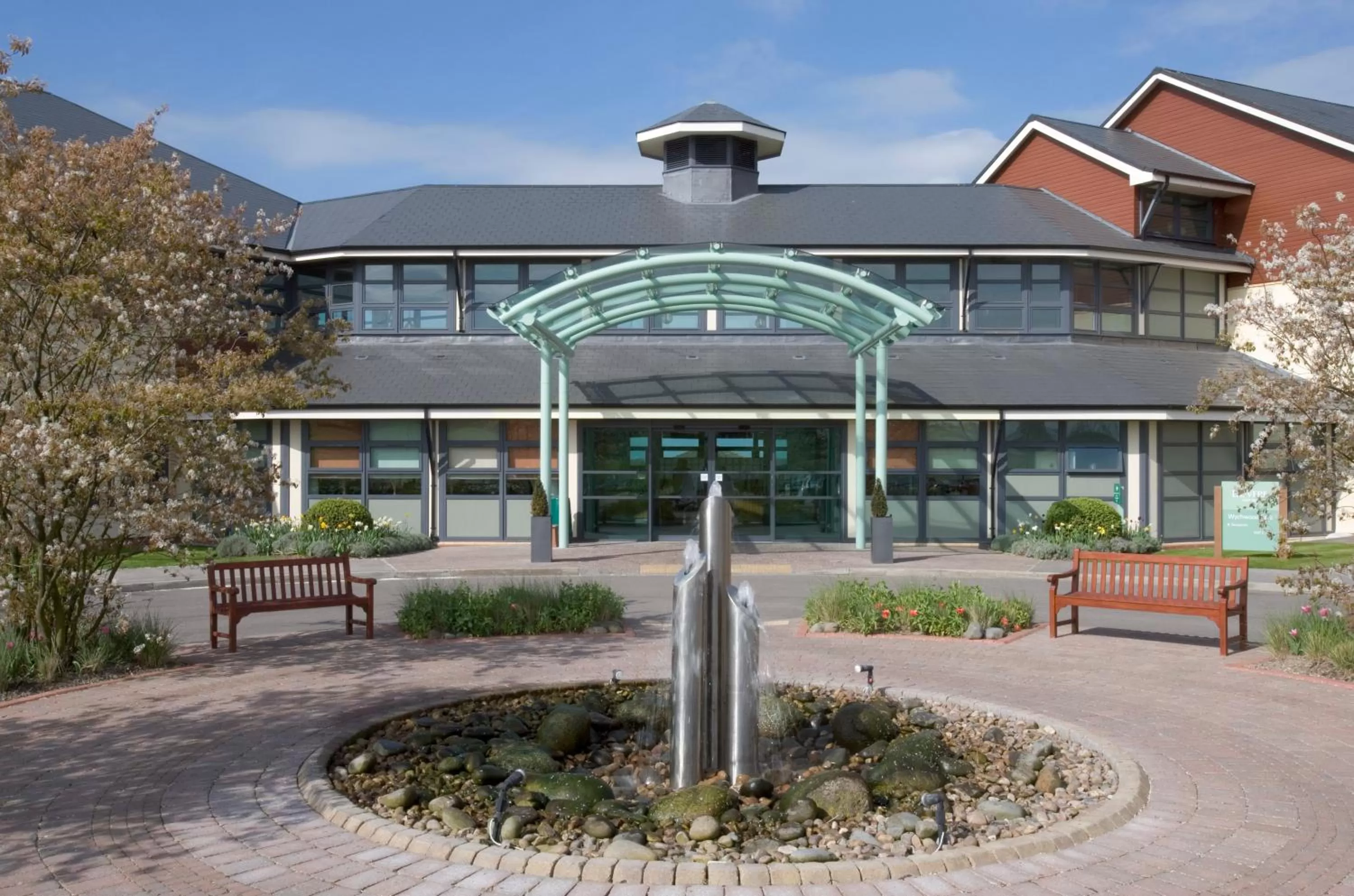 Property building in Wychwood Park Hotel and Golf Club