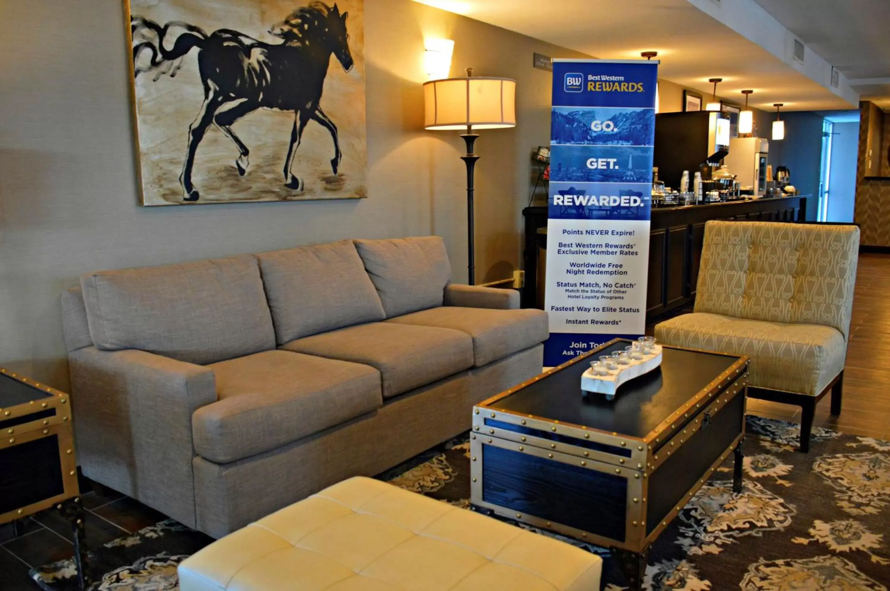 Lobby or reception, Seating Area in Best Western Inn of Del Rio