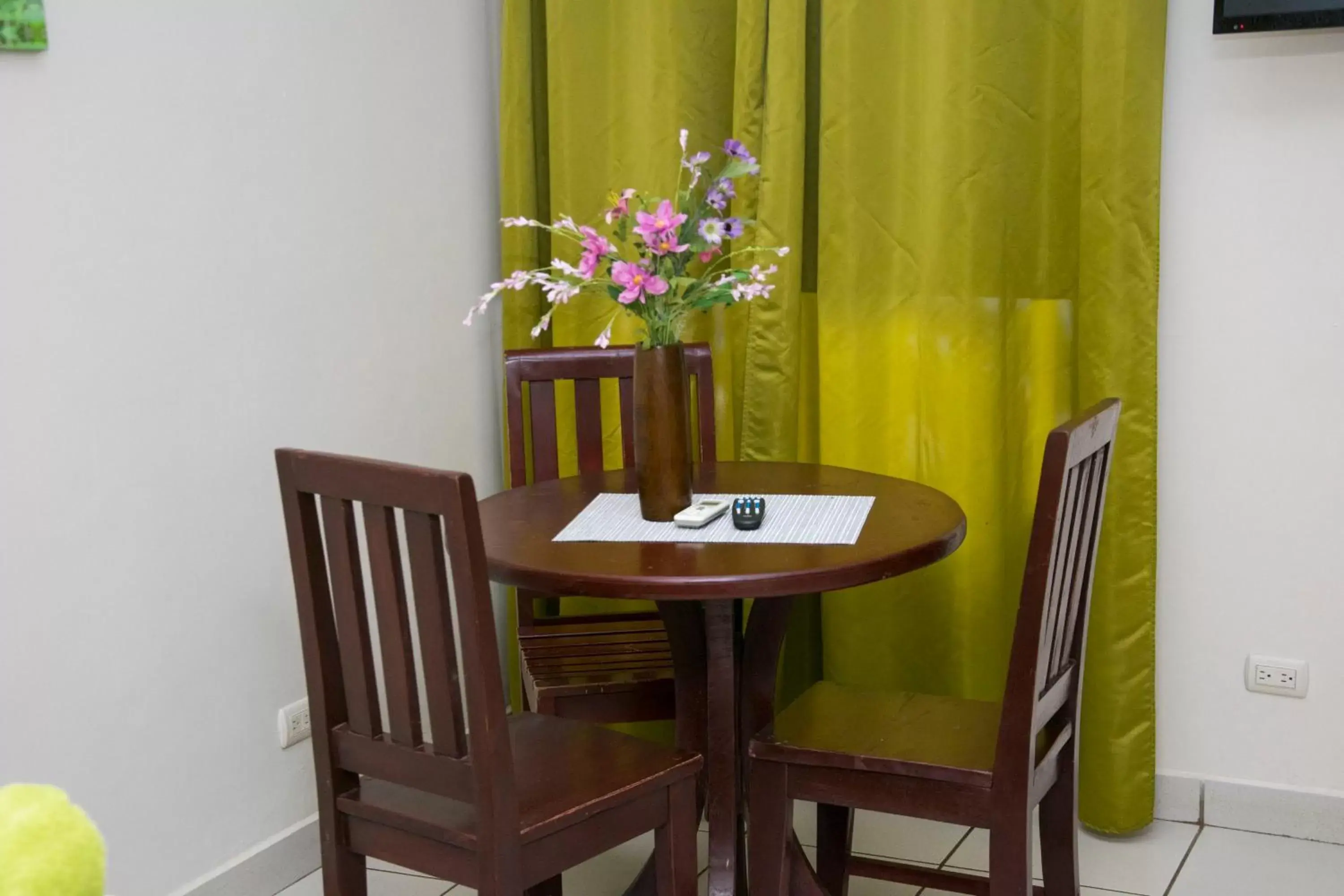 Lobby or reception, Dining Area in Las Brisas Resort and Villas