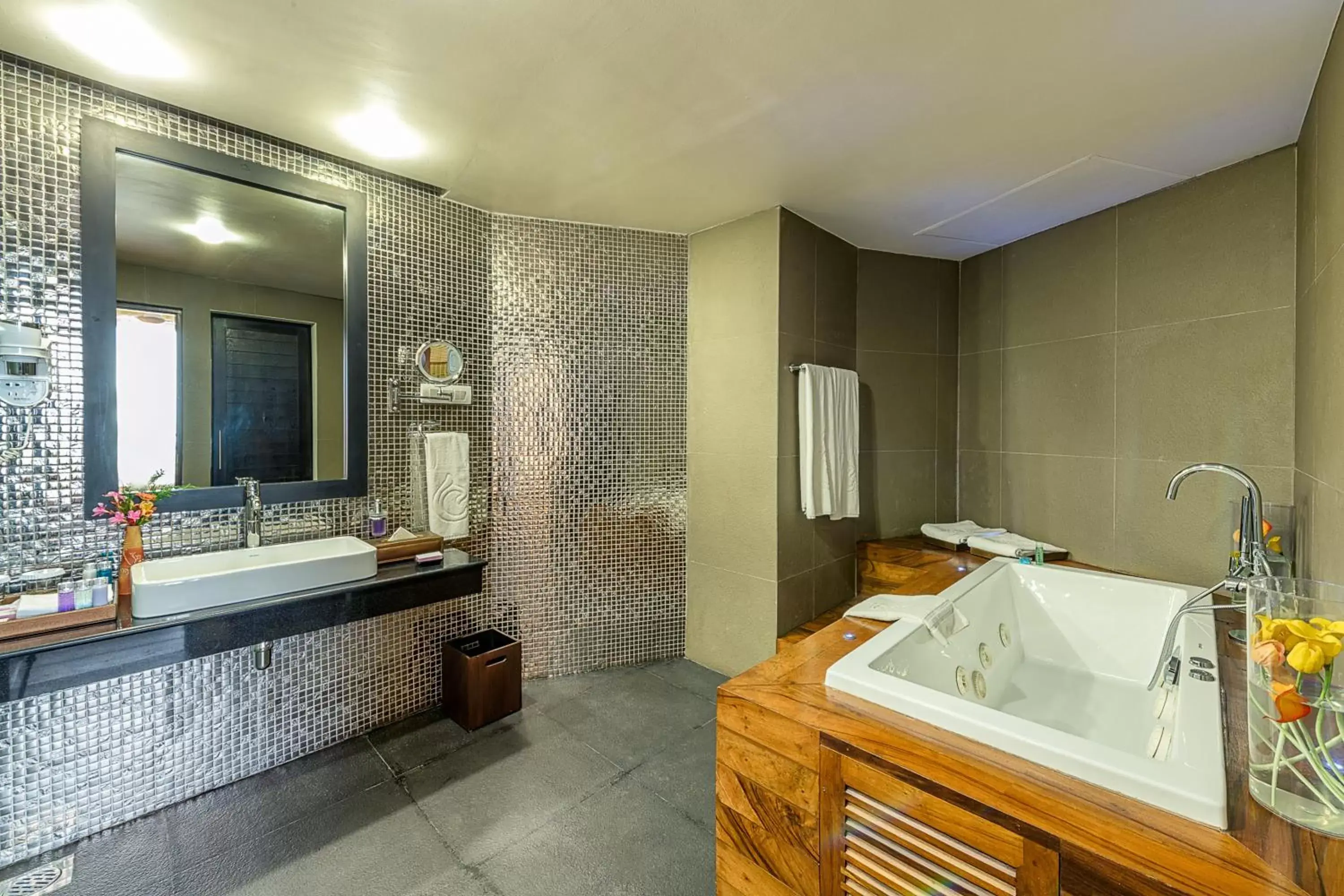 Bathroom in Centara Ceysands Resort & Spa Sri Lanka