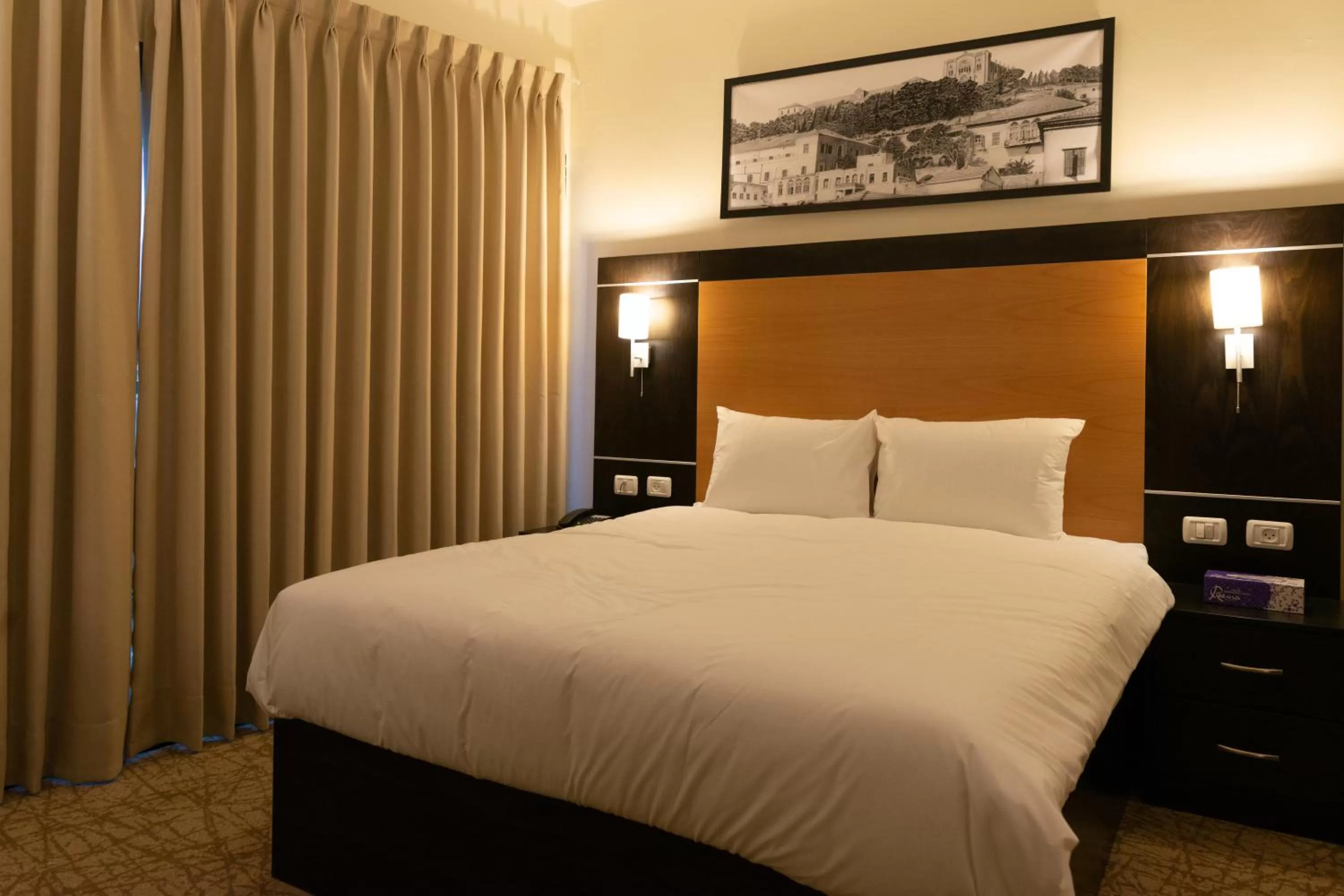 Bedroom, Bed in New Capitol Hotel - Jerusalem