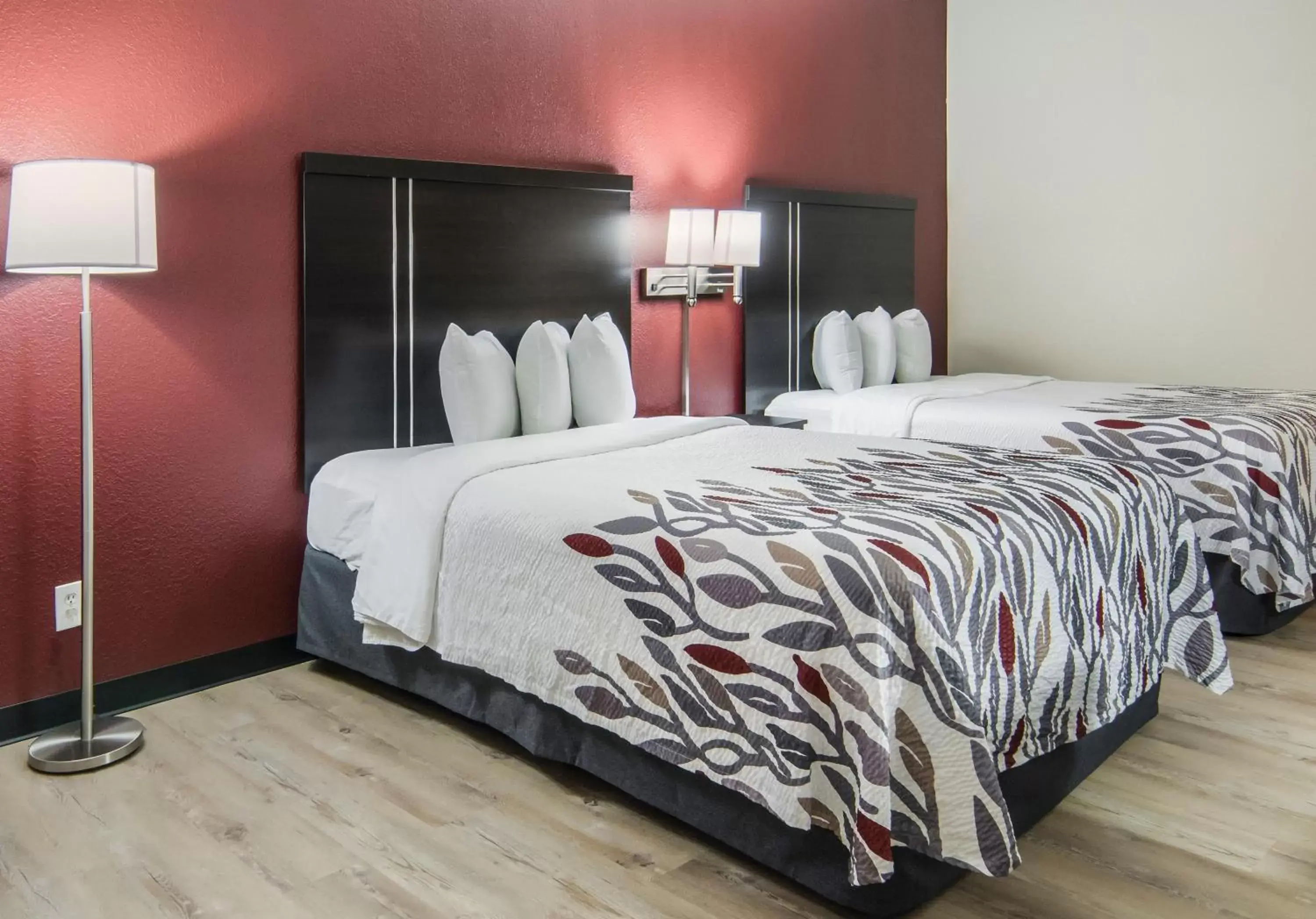 Bedroom, Room Photo in Red Roof Inn Binghamton North