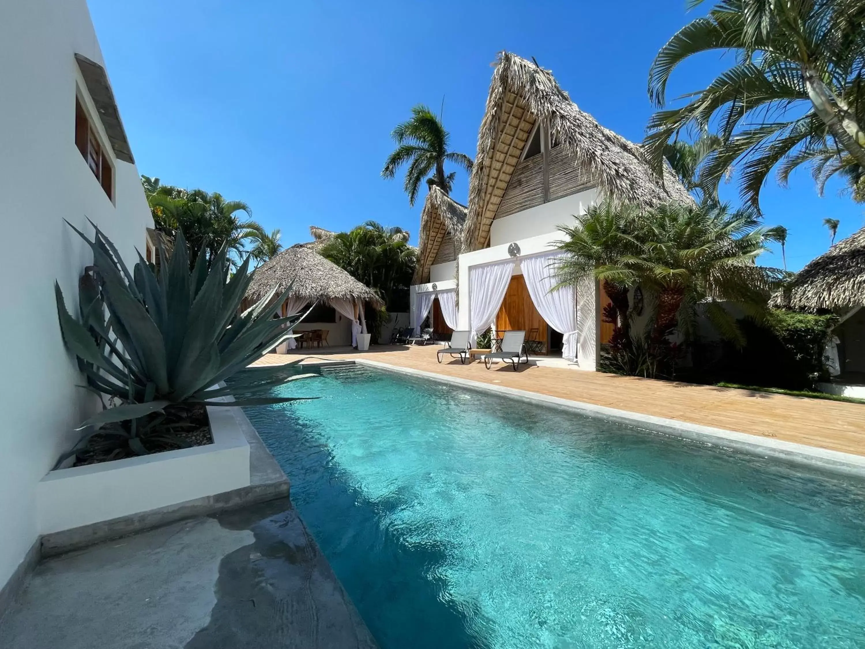 Swimming Pool in Leeloo Boutique Hotel