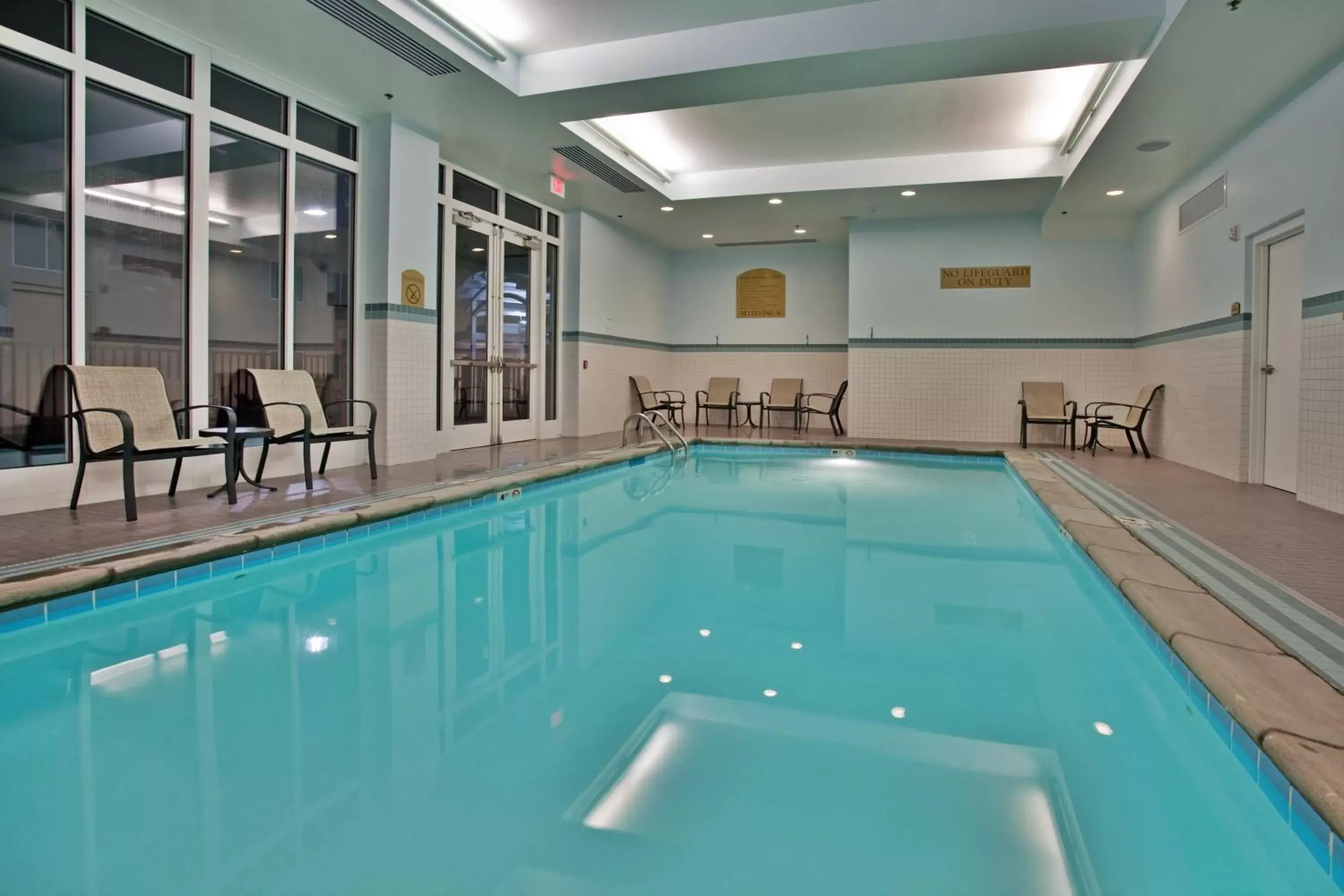 Swimming Pool in Holiday Inn Kansas City Airport, an IHG Hotel